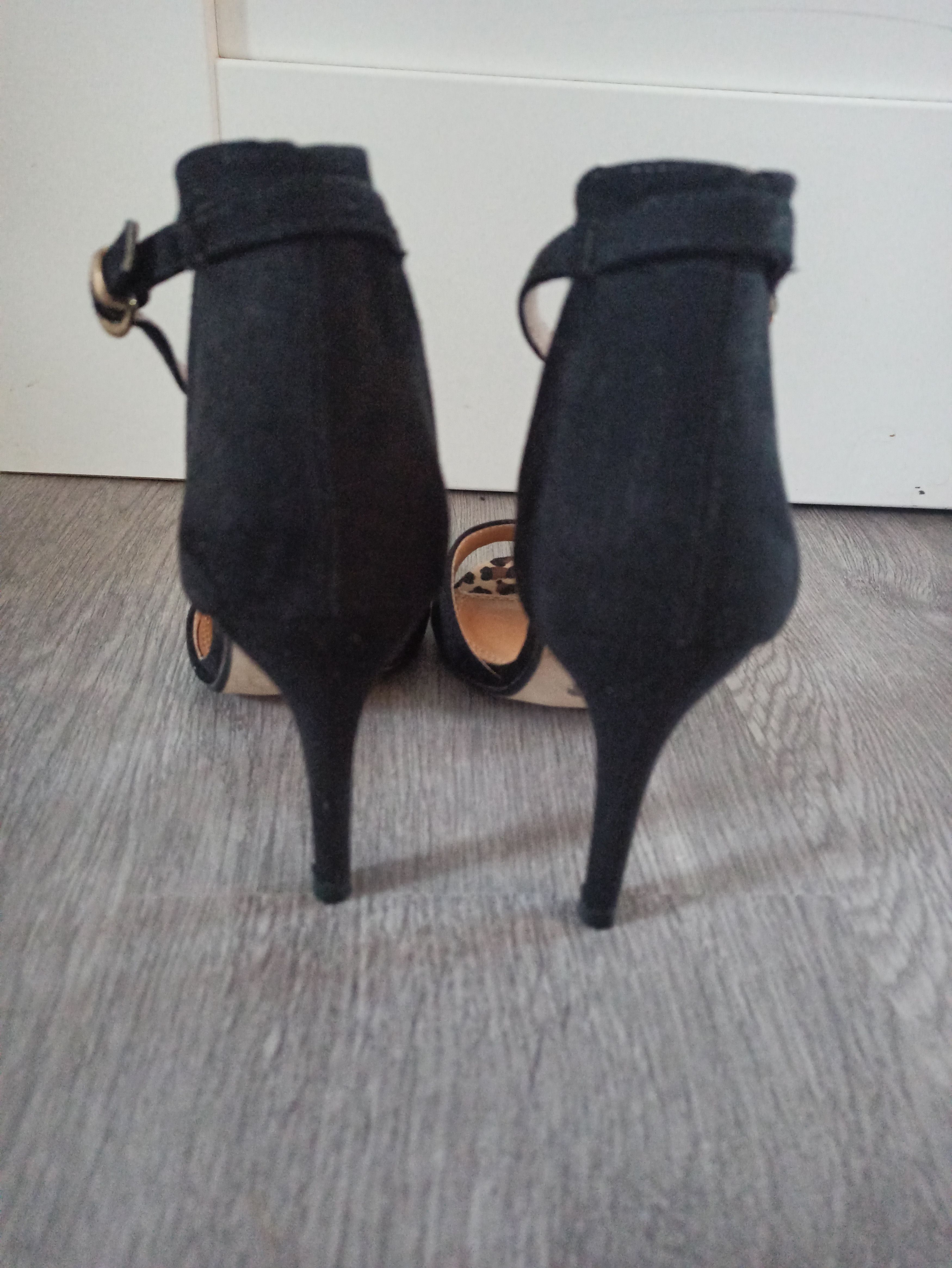 Buffalo London New Buffalo sandals size 38 Size US 8 / IT 38 - 2 Thumbnail