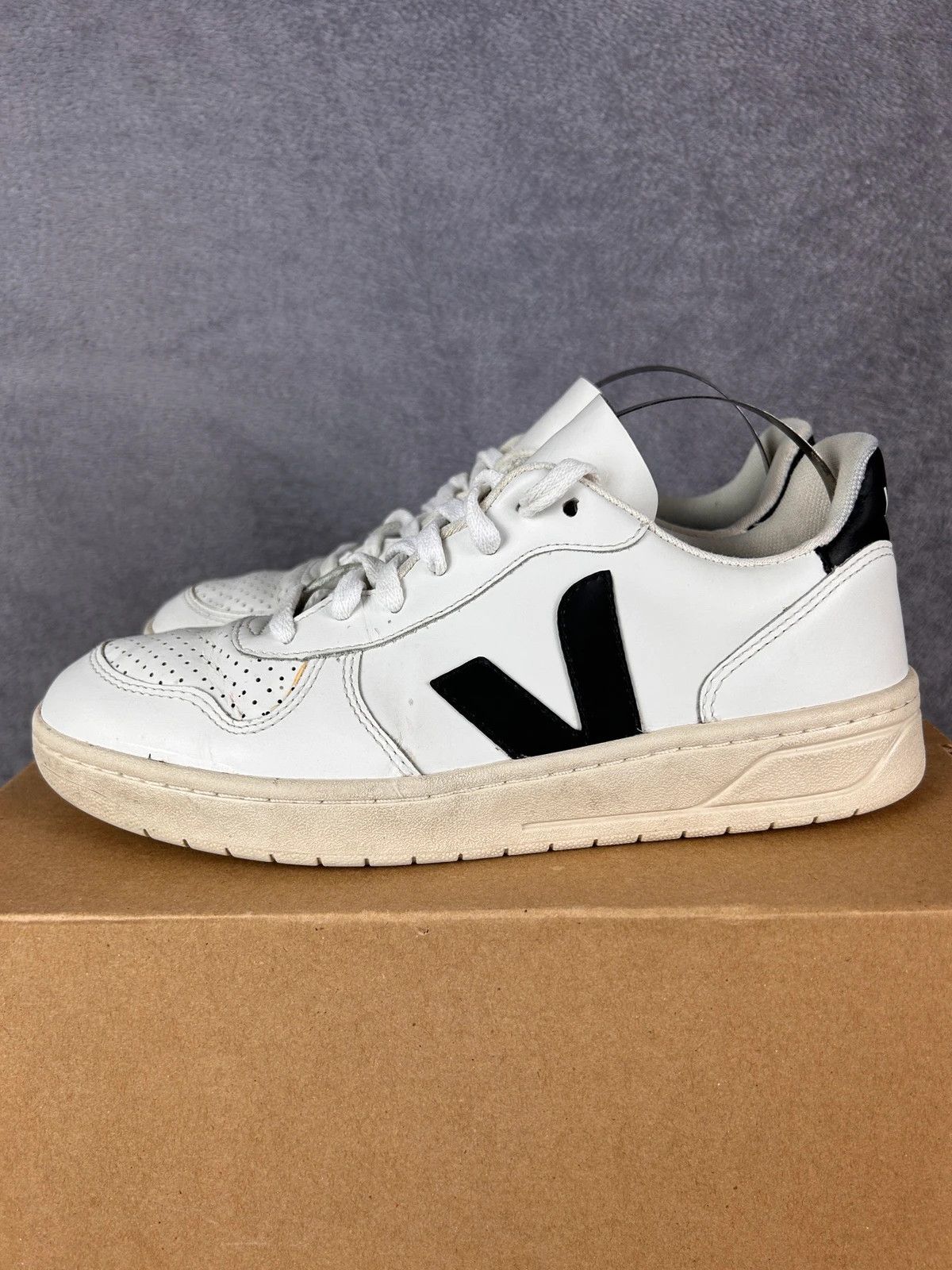 Designer × Veja Wata Veja leather white black sneakers Size US 7 / IT 37 - 2 Thumbnail