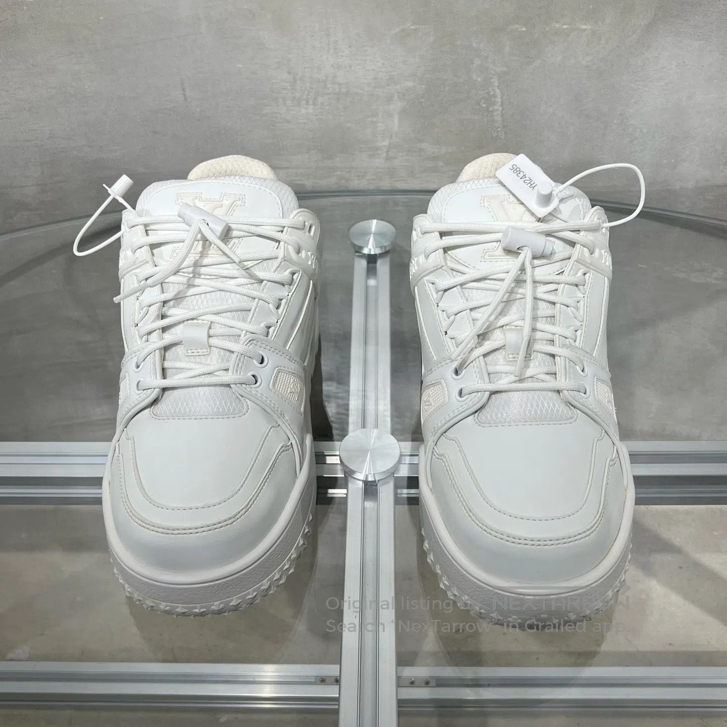 Louis Vuitton Louis Vuitton SKI Trainer Series White Plump Ding shoes Size US 7.5 / EU 40-41 - 2 Thumbnail