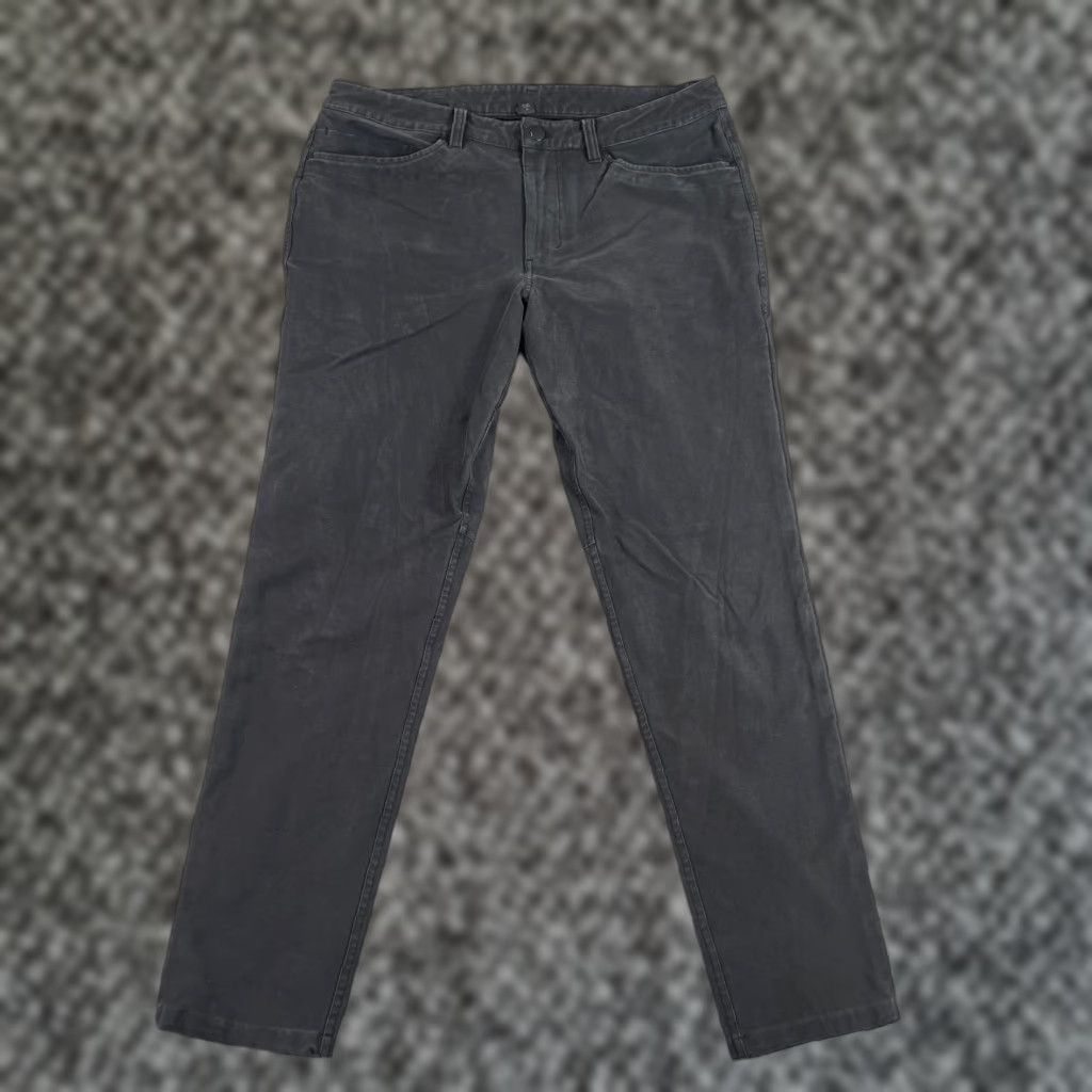 Lululemon VINTAGE Lululemon Slim Fit Chino Pants Men 34 Black Casual Travel Workwear Cotton 2010s Size US 34 / EU 50 - 1 Thumbnail