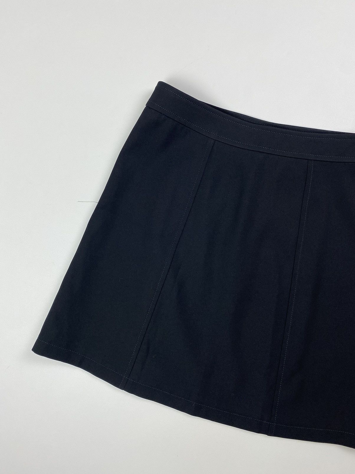 Louis Vuitton Lv Louis Vuitton Uniforms ladies skirt size 38 / M Size 26" / US 2 / IT 38 - 13 Thumbnail