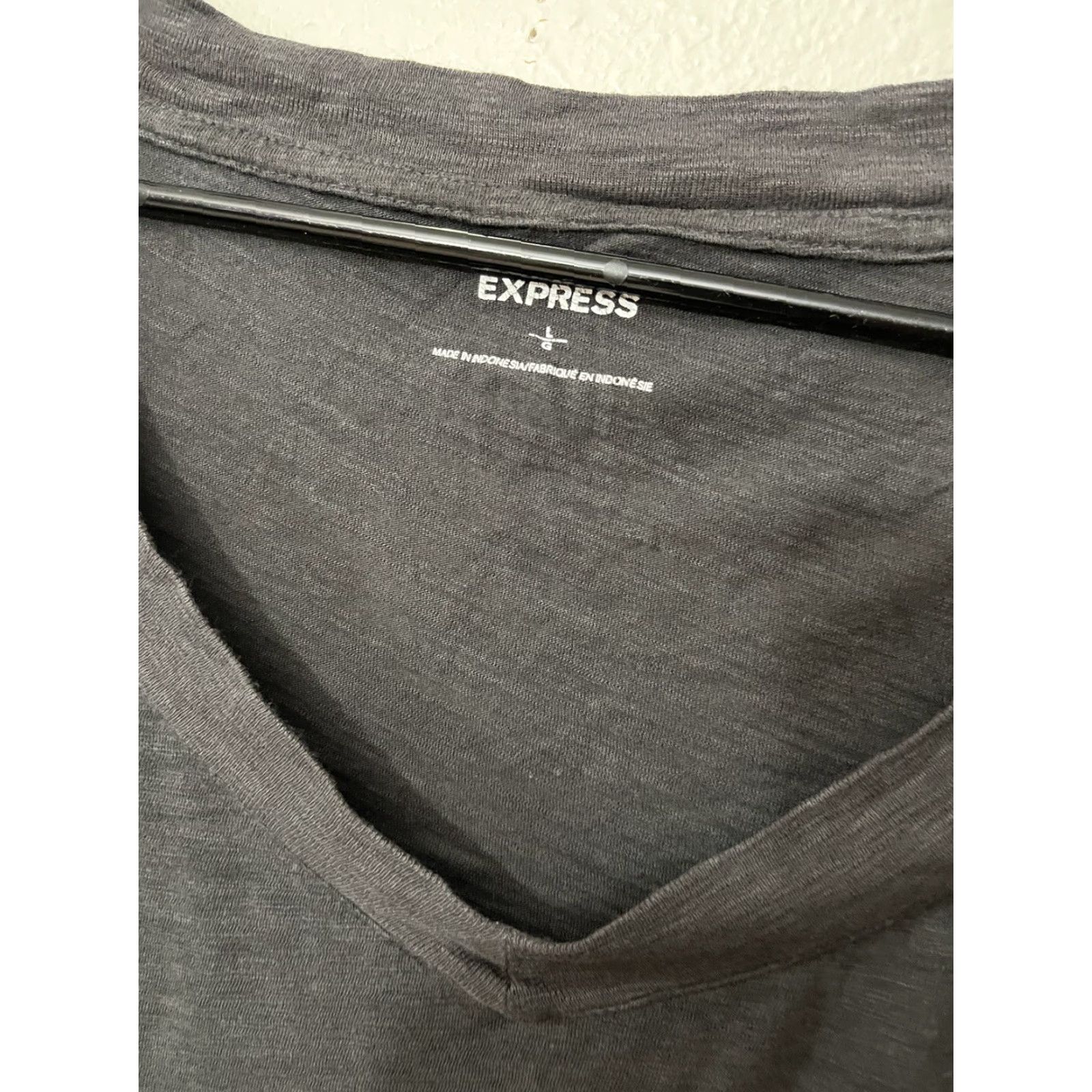 Express Express Sweater Women Large Charcoal Gray Long Sleeve V-Neck Pullover Knit Logo Size L / US 10 / IT 46 - 3 Thumbnail