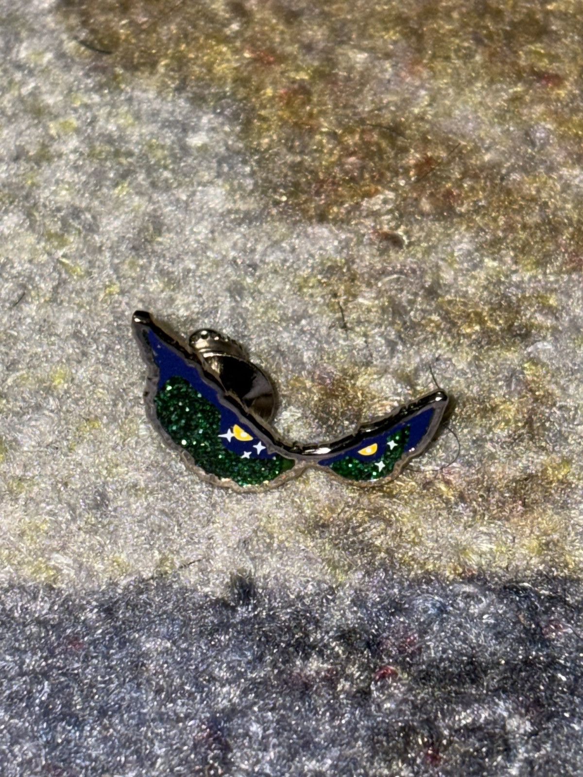 Supreme Supreme Eyes Pin Size ONE SIZE - 1 Thumbnail