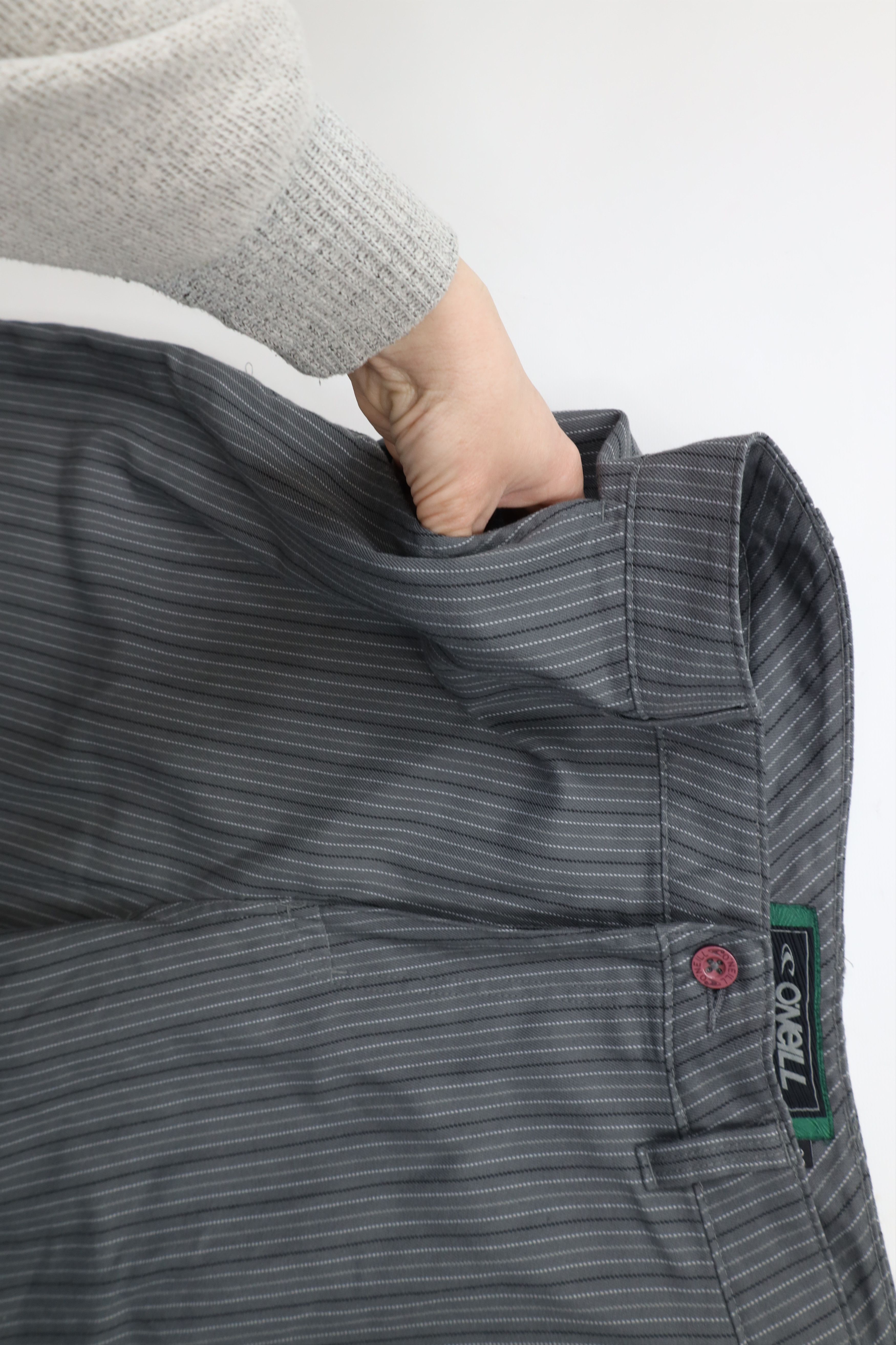 O'Neill × Vintage Vintage O'Neill Surfing Faded Striped Baggy Fit Shorts Gray Size US 36 / EU 52 - 7 Thumbnail