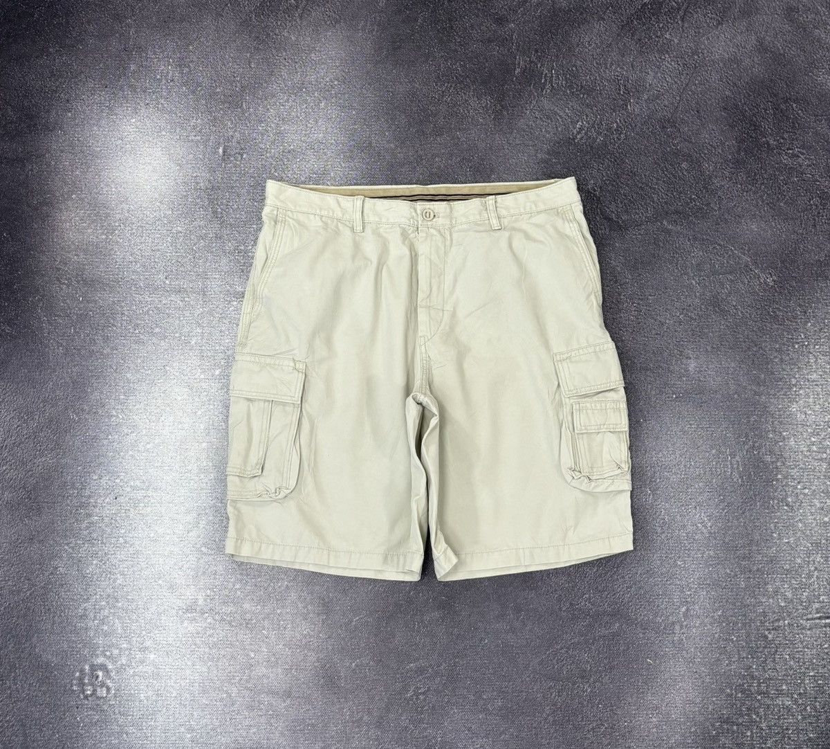 Izod Vintage IZOD 2000s Wide-Leg Utility Hype Baggy Cargo Shorts Size US 38 / EU 54 - 1 Thumbnail