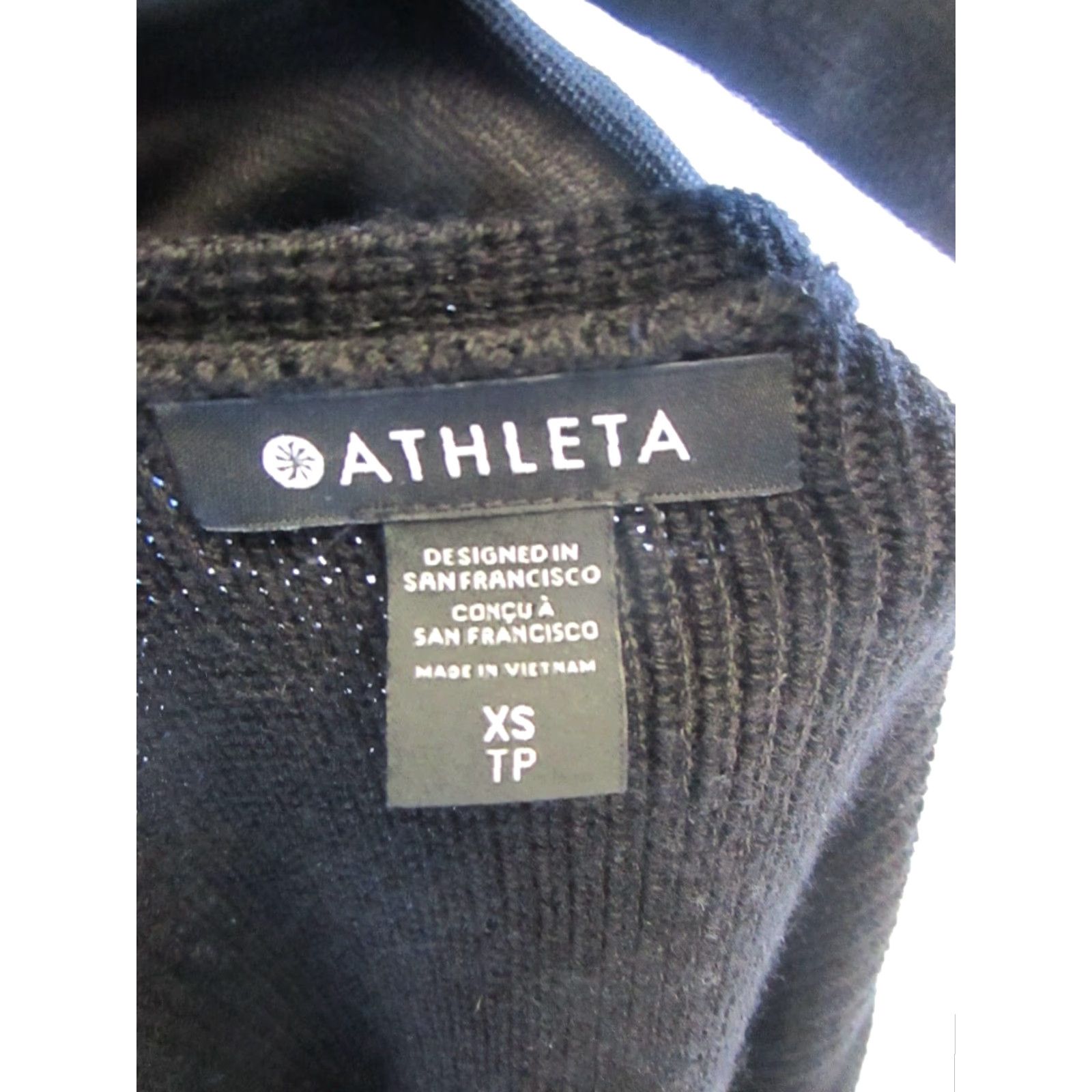 Athleta Athleta Sweater Womens XS Black Knit Pullover Size XS / US 0-2 / IT 36-38 - 3 Thumbnail