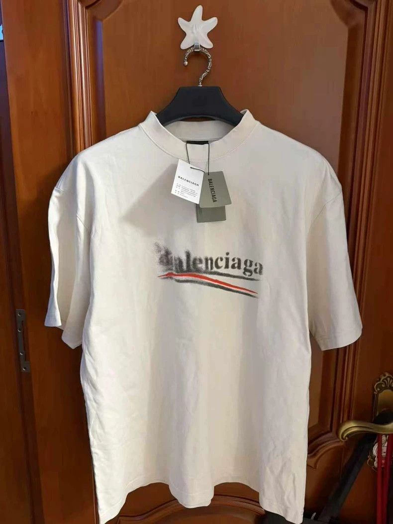 Balenciaga Balenciaga Blur Coke Short Sleeve Tee - dmc Size US S / EU 44-46 / 1 - 1 Thumbnail
