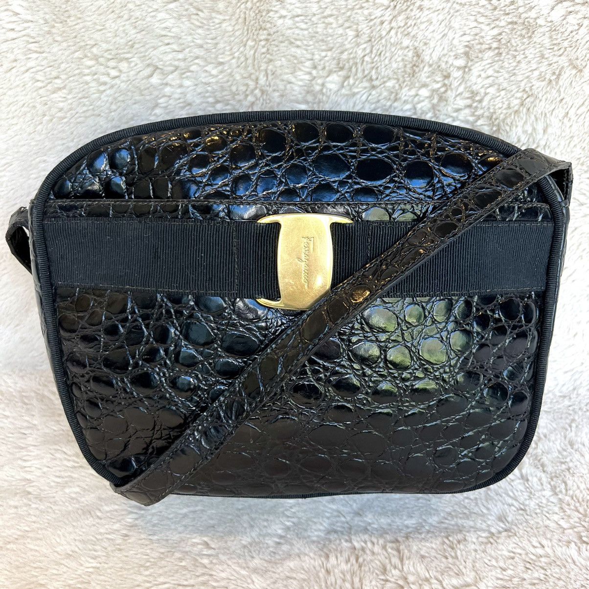 Salvatore Ferragamo Ferragamo Vala Black Croco Embossed Crossbody Bag Size ONE SIZE - 2 Thumbnail