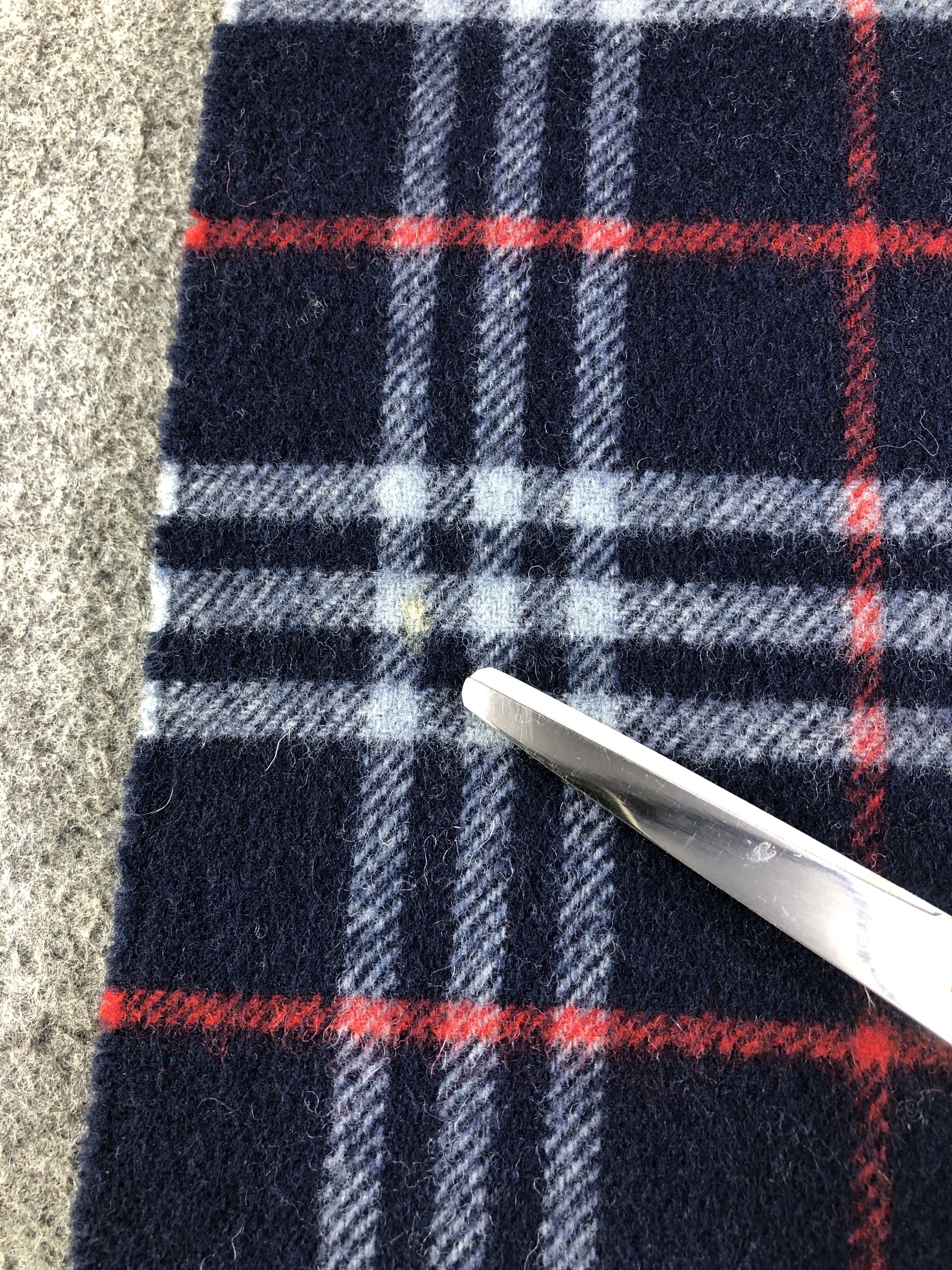 Burberry Burberry Scarf / Muffler / Neckwear Wool Size ONE SIZE - 6 Thumbnail