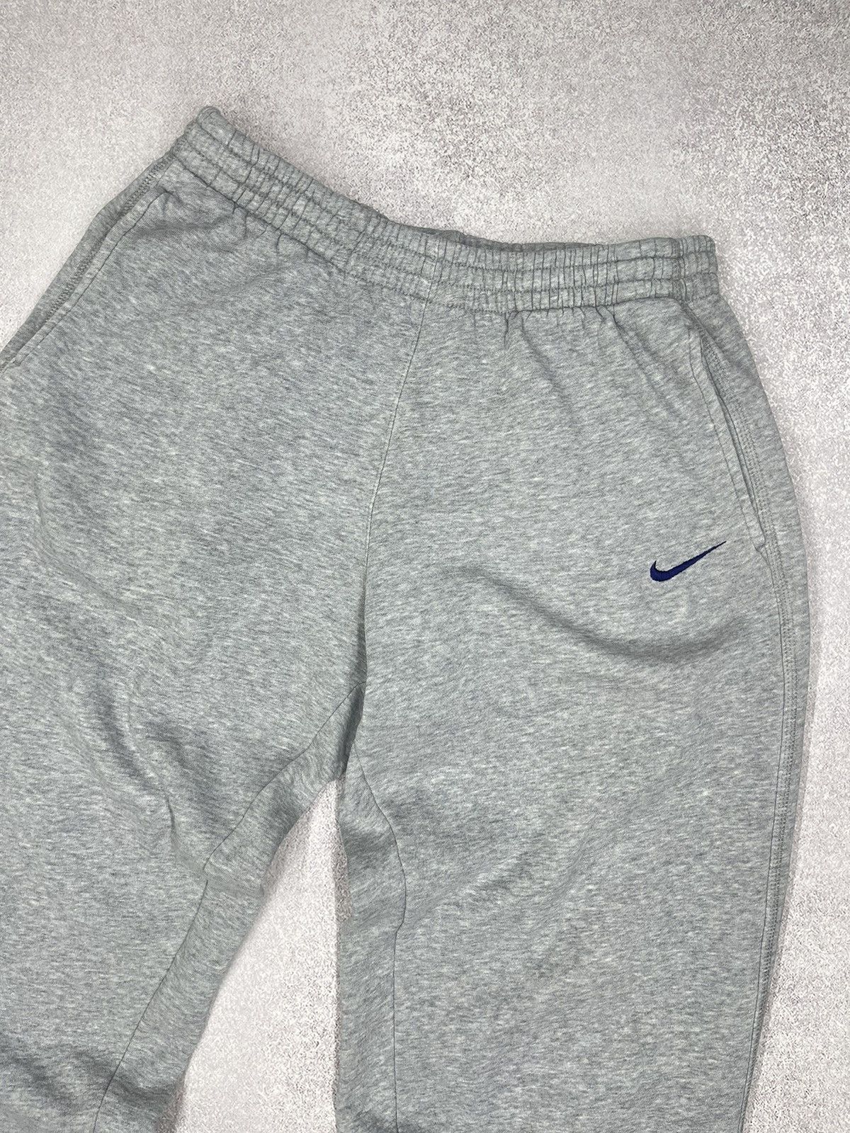Nike Vintage Nike Basic Grey Sweatpants Jogger Small Logo Y2K Size US 30 / EU 46 - 3 Thumbnail