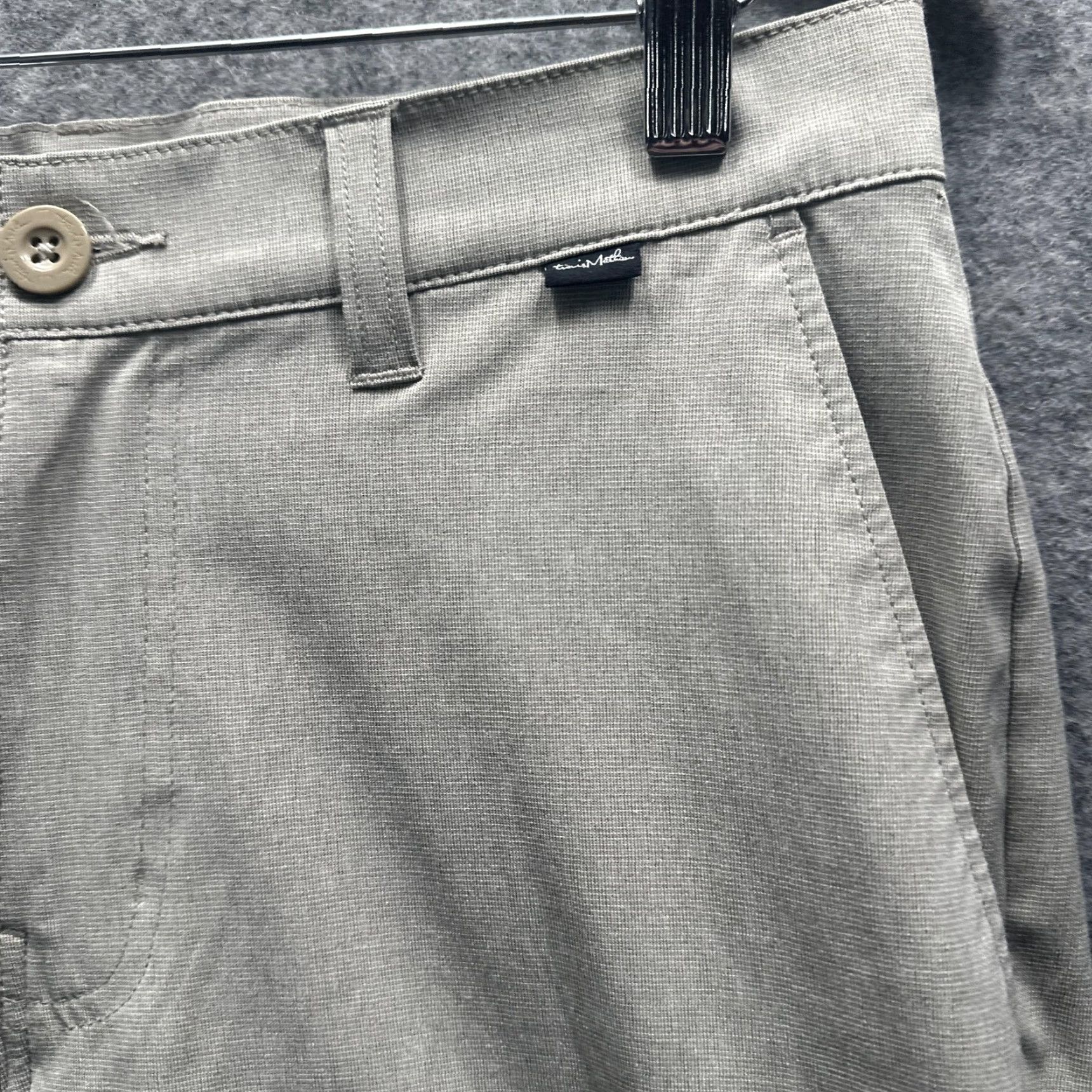 TravisMathew Travis Mathew Shorts Mens 30 Gray Check Chino Golf Stretch Casual 10 Inseam Size US 30 / EU 46 - 7 Thumbnail