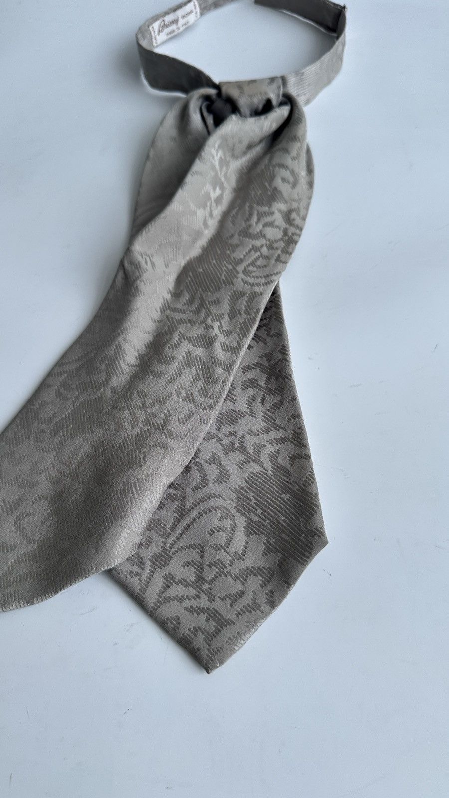 Brioni Brioni Roma Silk Ascot Tie Cravat Vintage Floral Jacquard Size ONE SIZE - 3 Thumbnail
