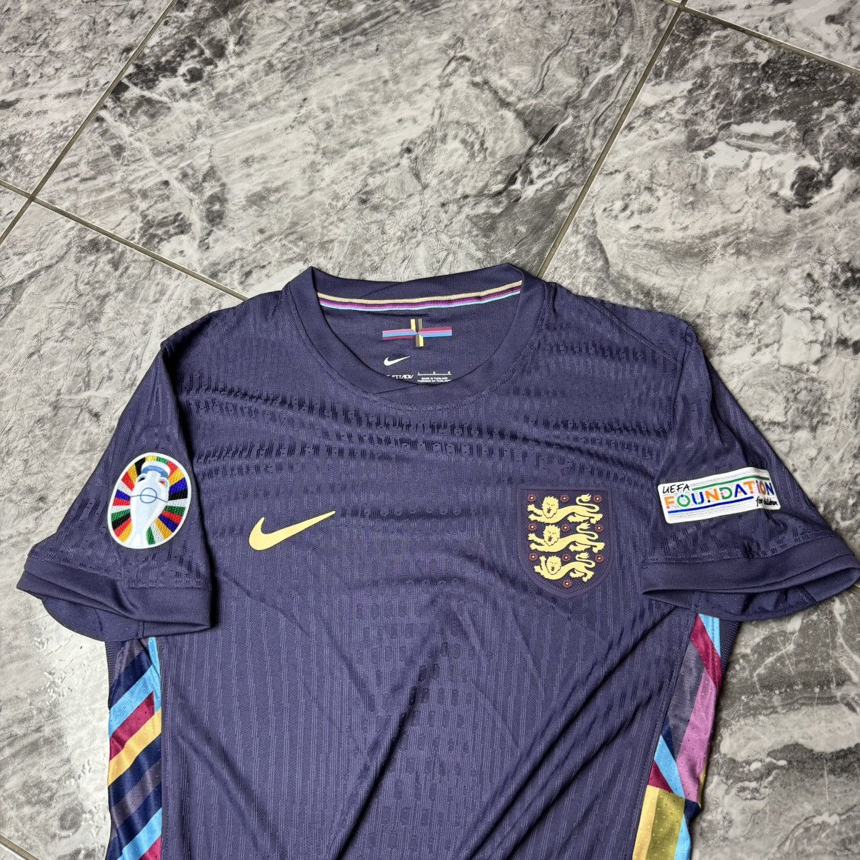 Nike ENGLAND AWAY SHIRT 2024/25 Size US L / EU 52-54 / 3 - 3 Thumbnail