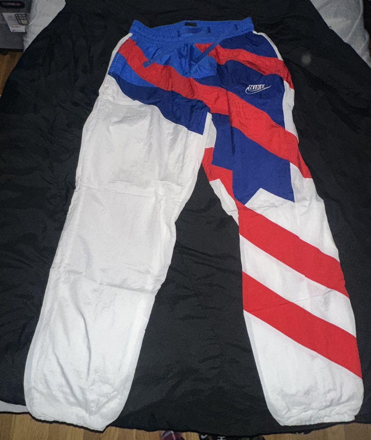 Nike Nike USA Parachute Pants Size US 30 / EU 46 - 1 Thumbnail