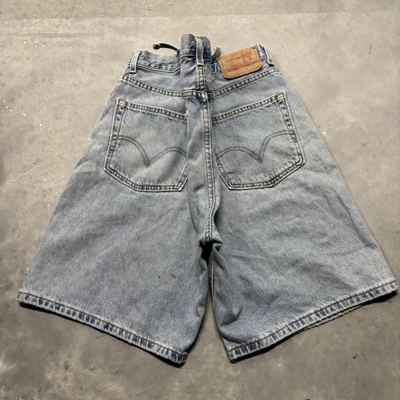 Levi's × Vintage Crazy Vintage Y2K/2000s Baggy Light Wash Levi’s Skater Essential Jean Shorts Jorts! Size US 38 / EU 54 - 2 Thumbnail