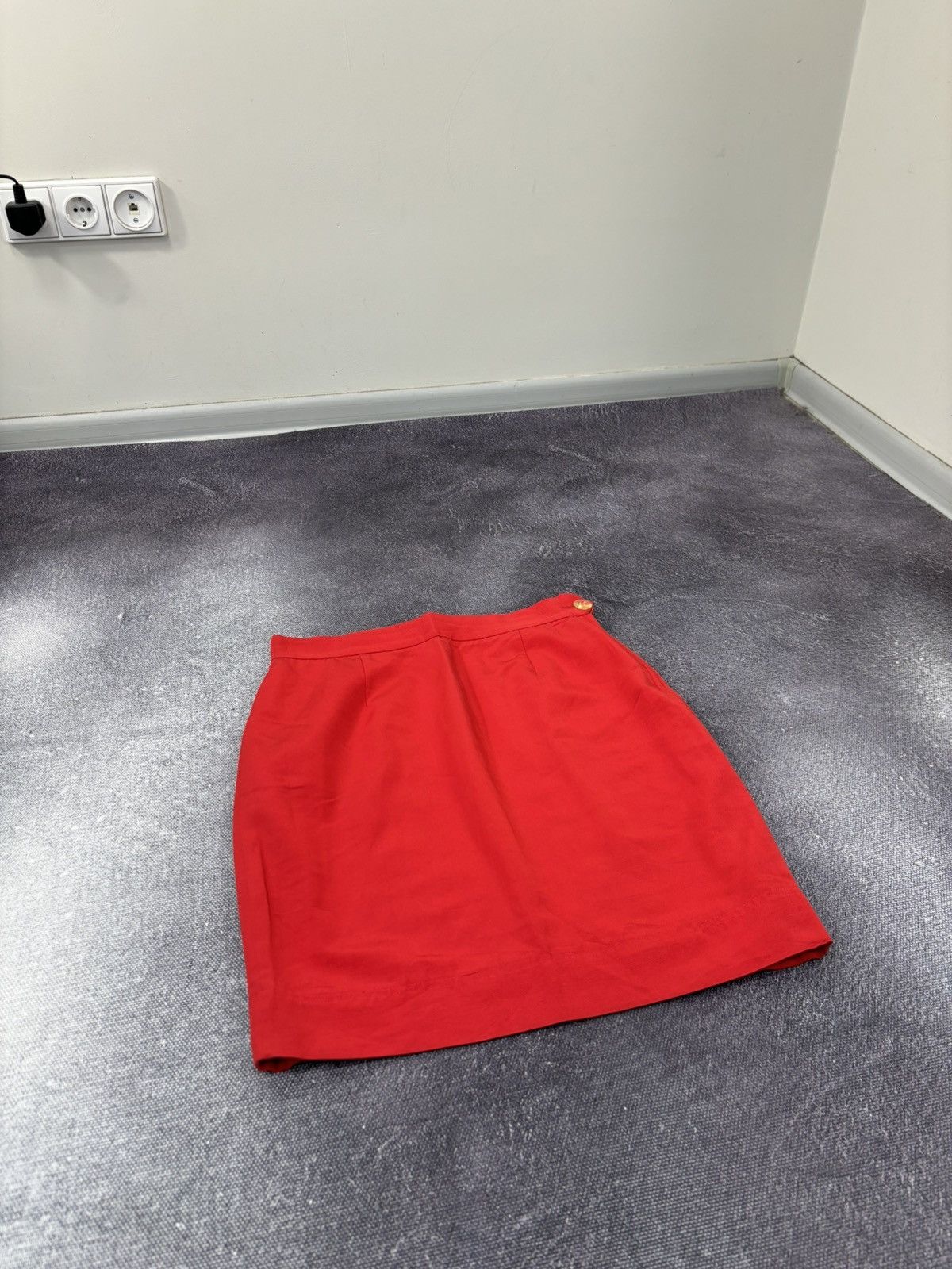 Moschino Moschino Cheap And Chic Red Luxury Straight Pencil Skirt Size 34" / US 12 / IT 48 - 3 Thumbnail