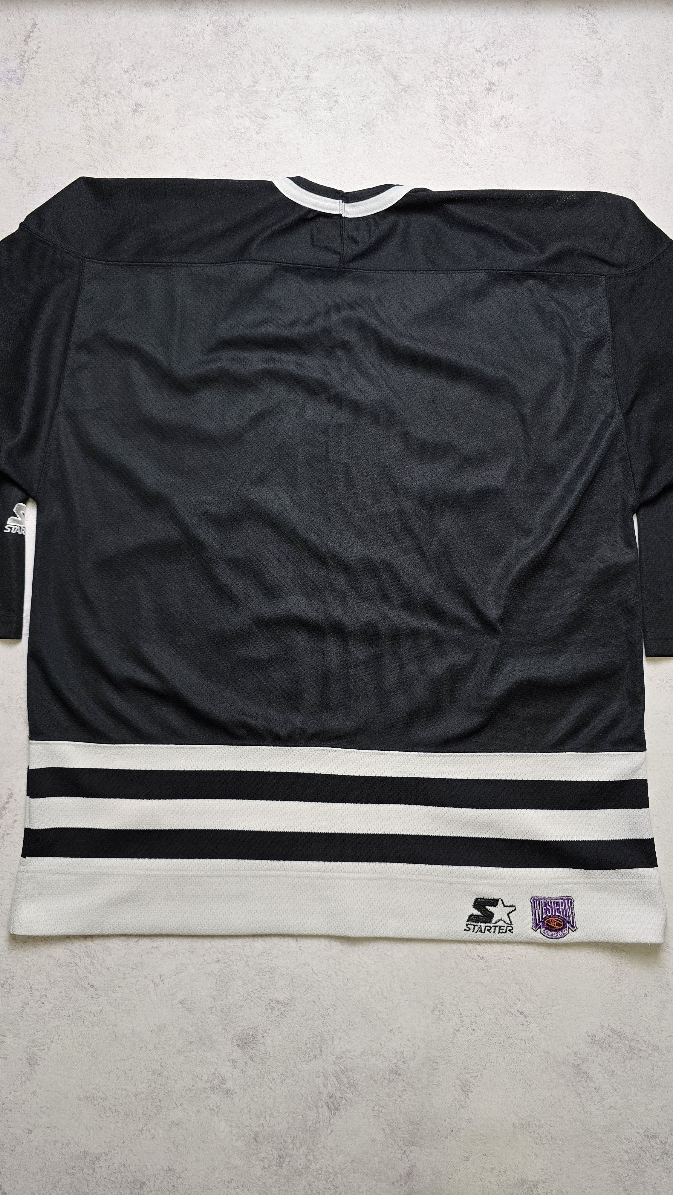 Starter Rare VTG Starter Chicago Blackhawks Ice Hockey NHL Jersey Size US L / EU 52-54 / 3 - 7 Thumbnail