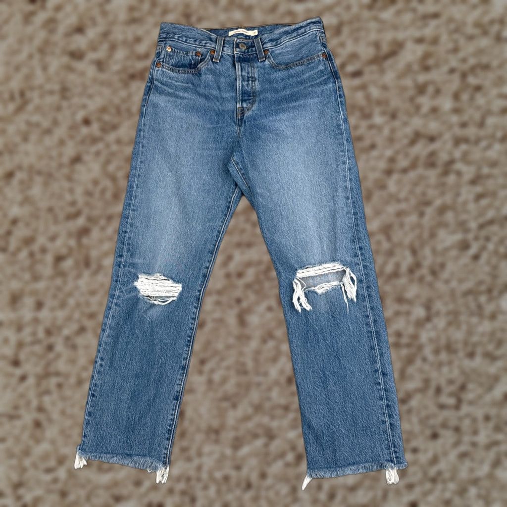Levi's VINTAGE Levis Premium Jeans Women 27 Blue Denim Big E Wedgie Straight Button Fly 27x26 Size 27" / US 4 / IT 40 - 1 Thumbnail