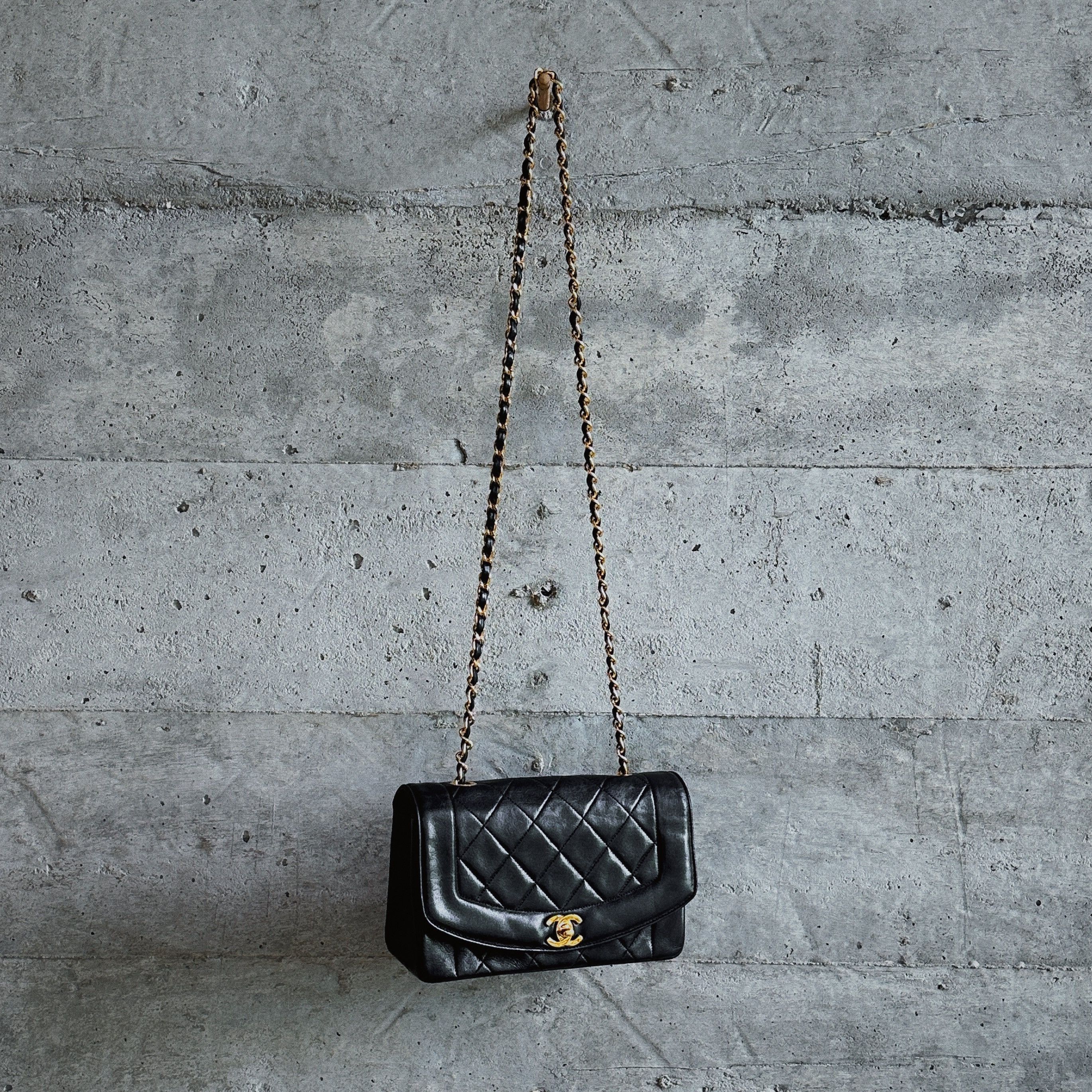 Chanel Chanel Vintage Diana Flap Bag Size ONE SIZE - 2 Thumbnail