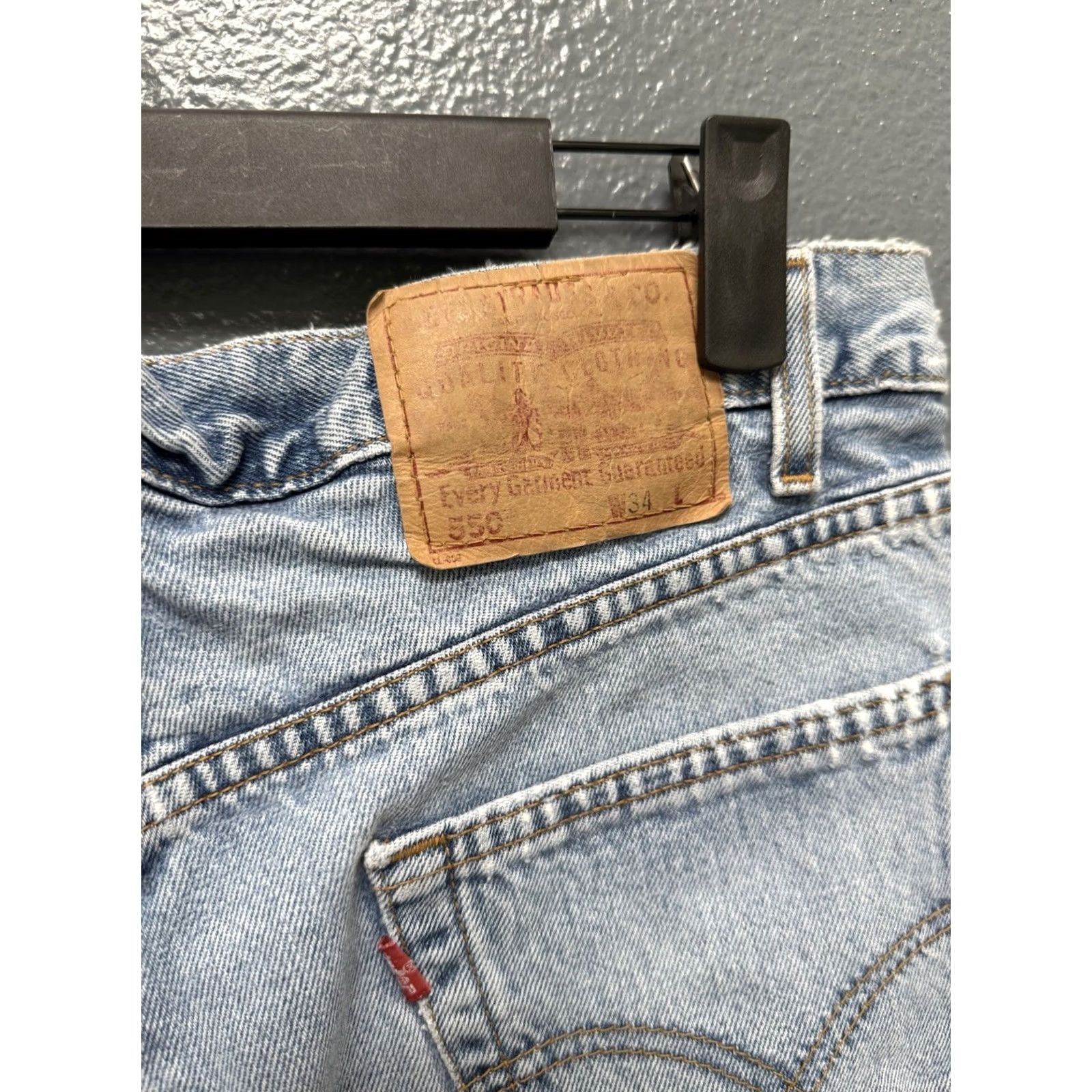 Levi's VINTAGE Levi's 550 Shorts Denim Light Wash 34 Mens 90s Blue Jeans Zip Size US 34 / EU 50 - 2 Thumbnail
