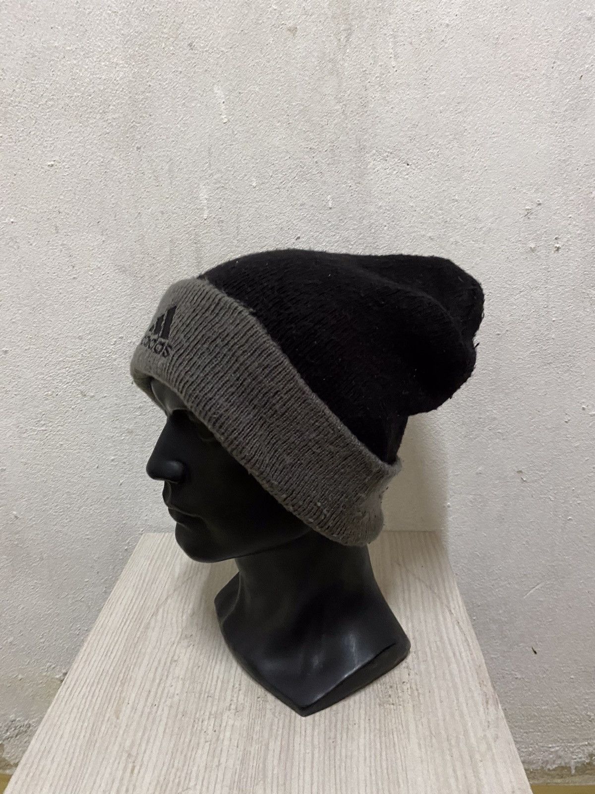 Adidas × Vintage Vintage Adidas Small Logo Beanie Hat Size ONE SIZE - 3 Thumbnail