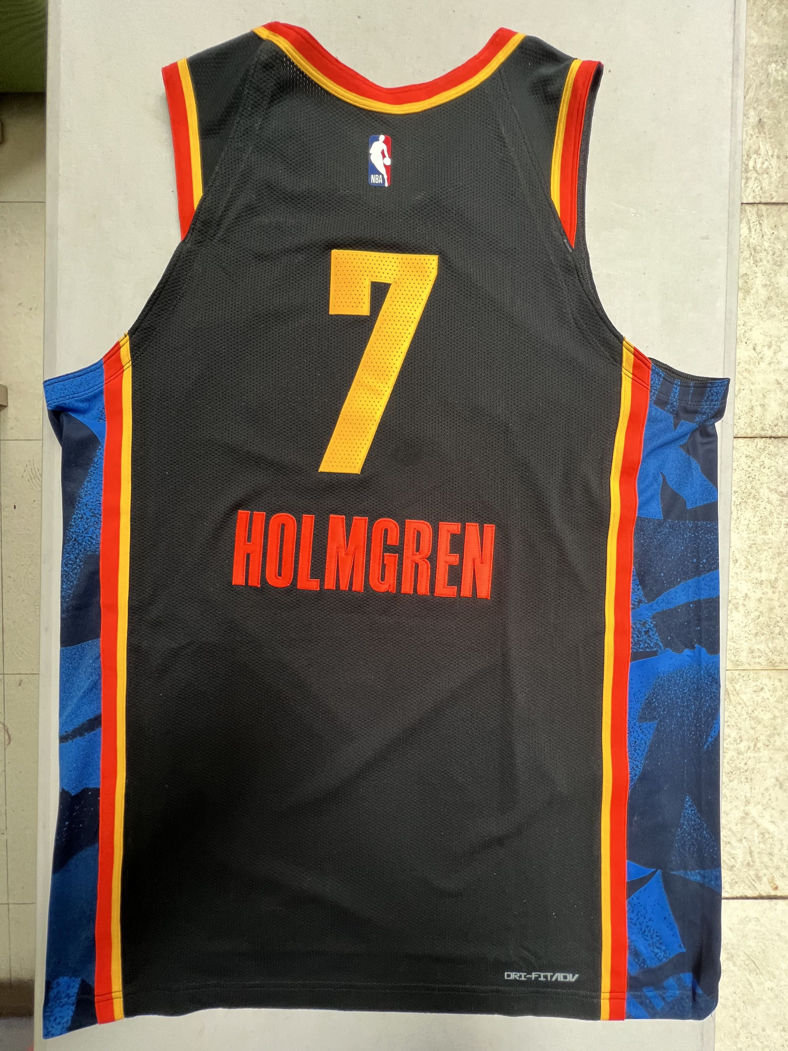 NBA × Nike Chet Holmgren Oklahoma City Thunder 24/25 Authentic Jersey Size US L / EU 52-54 / 3 - 2 Thumbnail