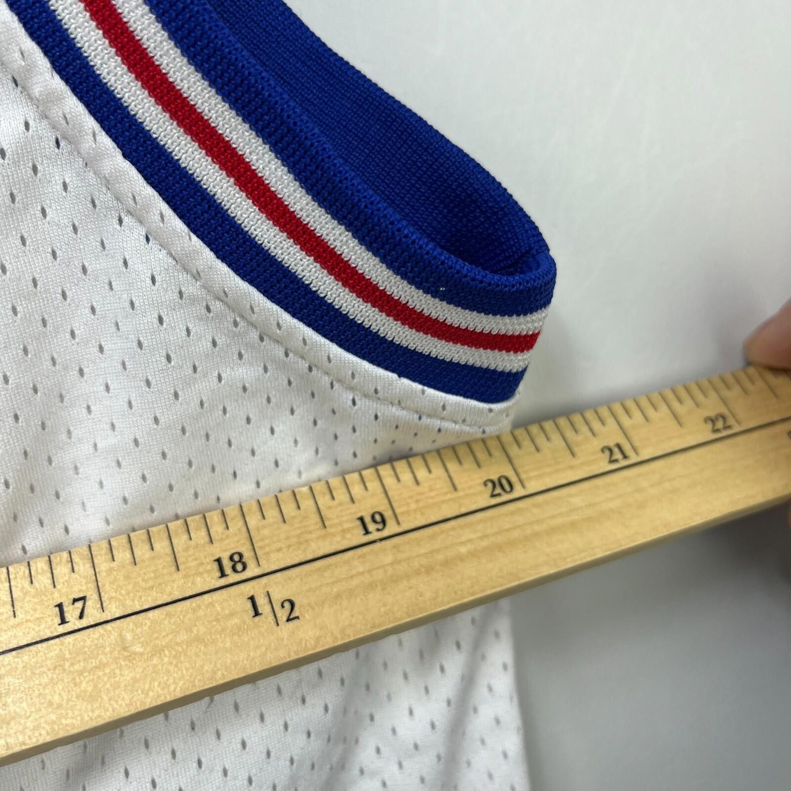 Champion Vintage Michael Jordan Toon Squad Basketball Jersey Medium Size ONE SIZE - 9 Thumbnail