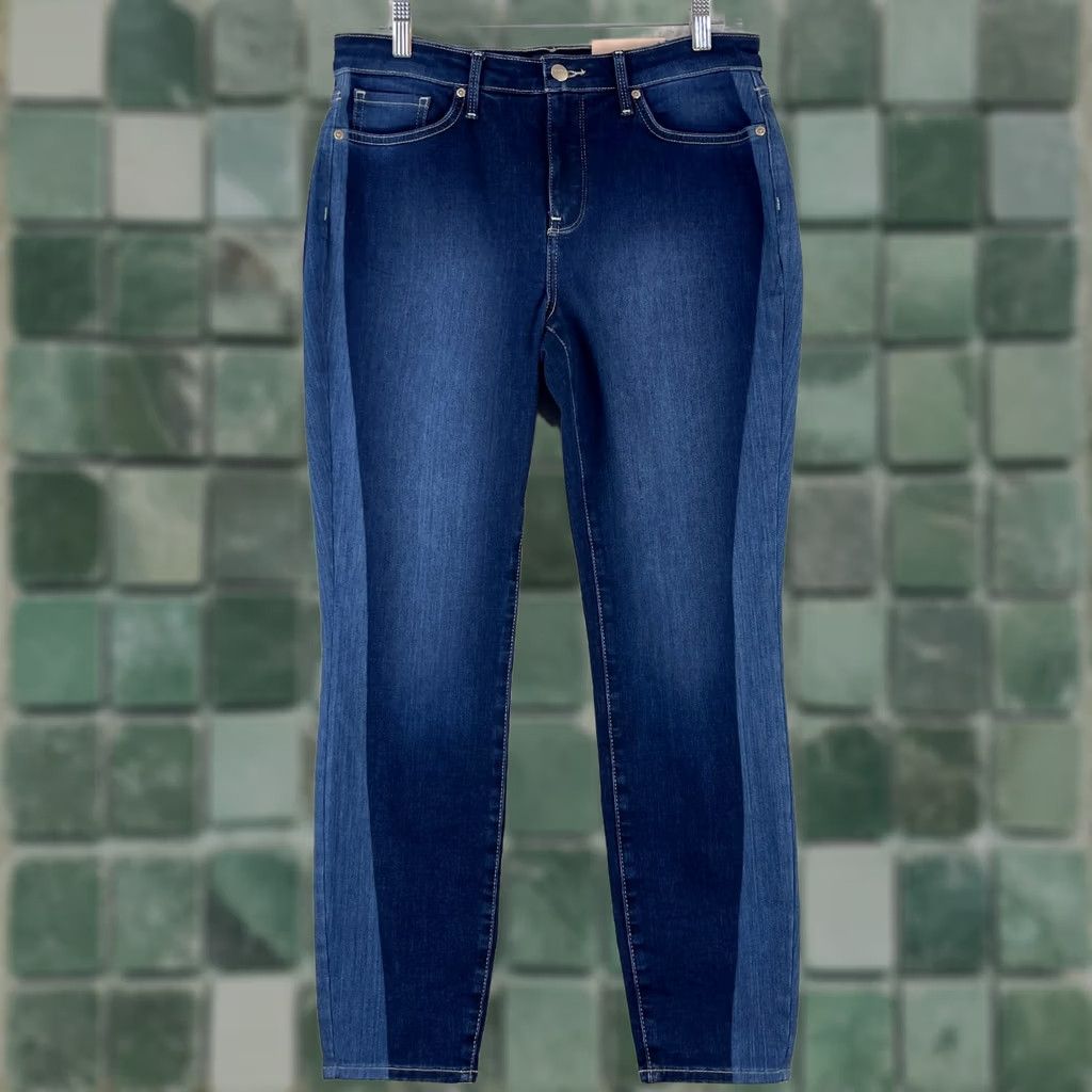 NYDJ VINTAGE NYDJ Jeans Womens Size 8 Ami Skinny Leg Denim Mid-Rise Dark Wash Blue Denim Skinny Jeans Womens 8 NYDJ City College Preppy Size 30" / US 8 / IT 44 - 1 Thumbnail