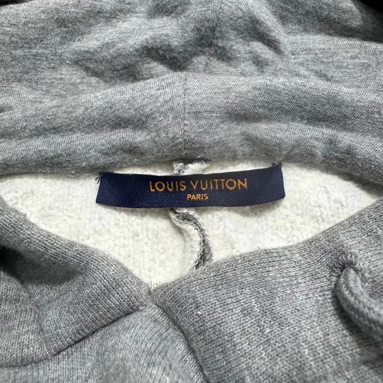 Louis Vuitton Louis Vuitton Grey Circus Hoodie Size US L / EU 52-54 / 3 - 4 Thumbnail