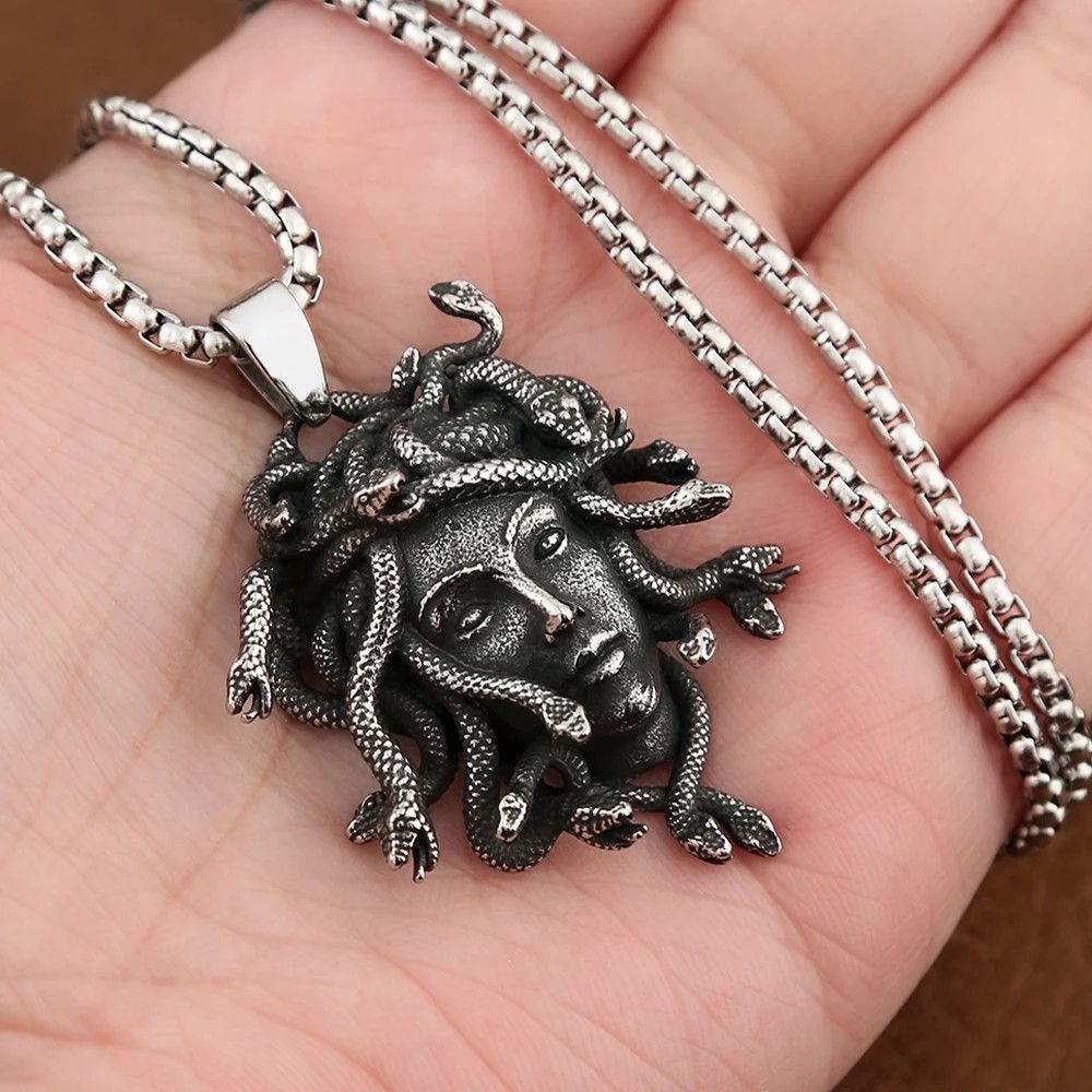 Jewelry Gothic Unique Medusa Necklace Size ONE SIZE - 3 Thumbnail