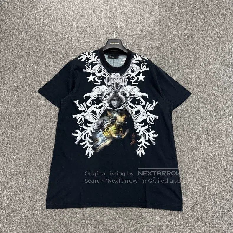 Givenchy Givenchy Madonna Angel Short Sleeve Size: S Size US S / EU 44-46 / 1 - 1 Thumbnail