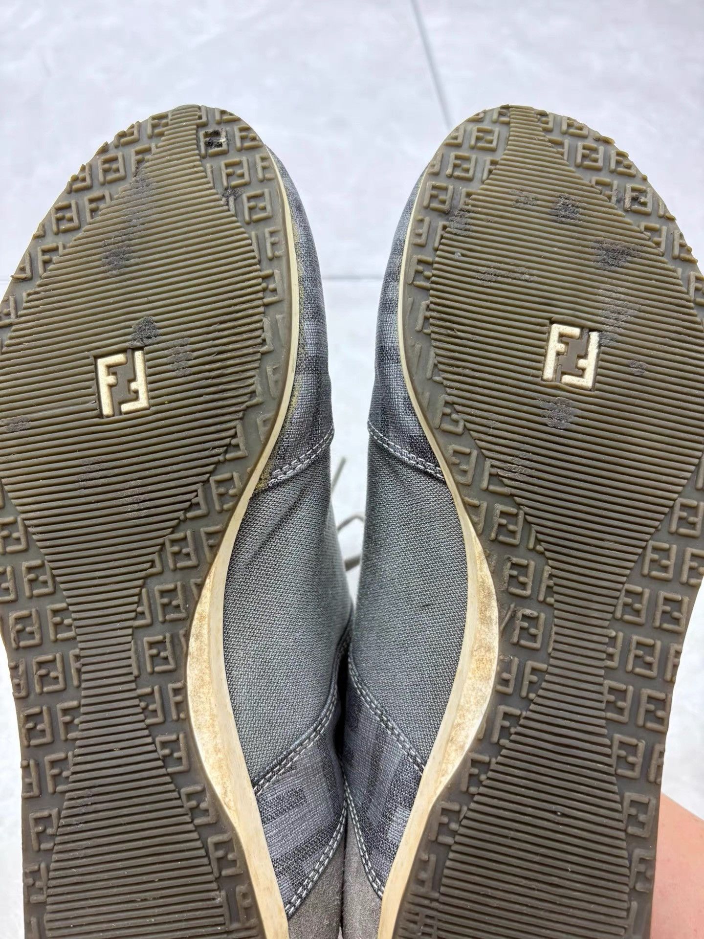 Fendi Fendi Men's Casual Shoes K29 Size US 7 / EU 40 - 6 Thumbnail