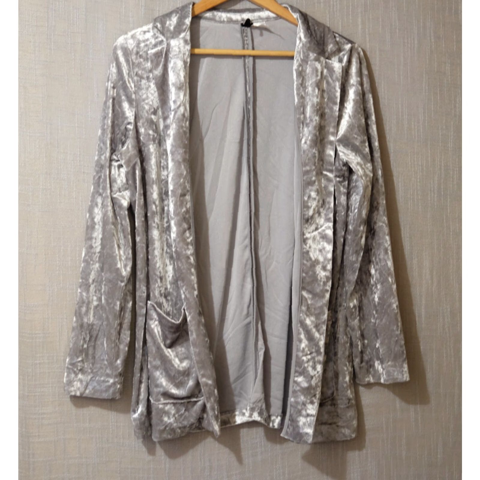 H&M H & M Divided Blazer Shirt Silver Crushed Velvet Open-Front Womens S Vintage No N/A Size S / US 4 / IT 40 - 2 Thumbnail