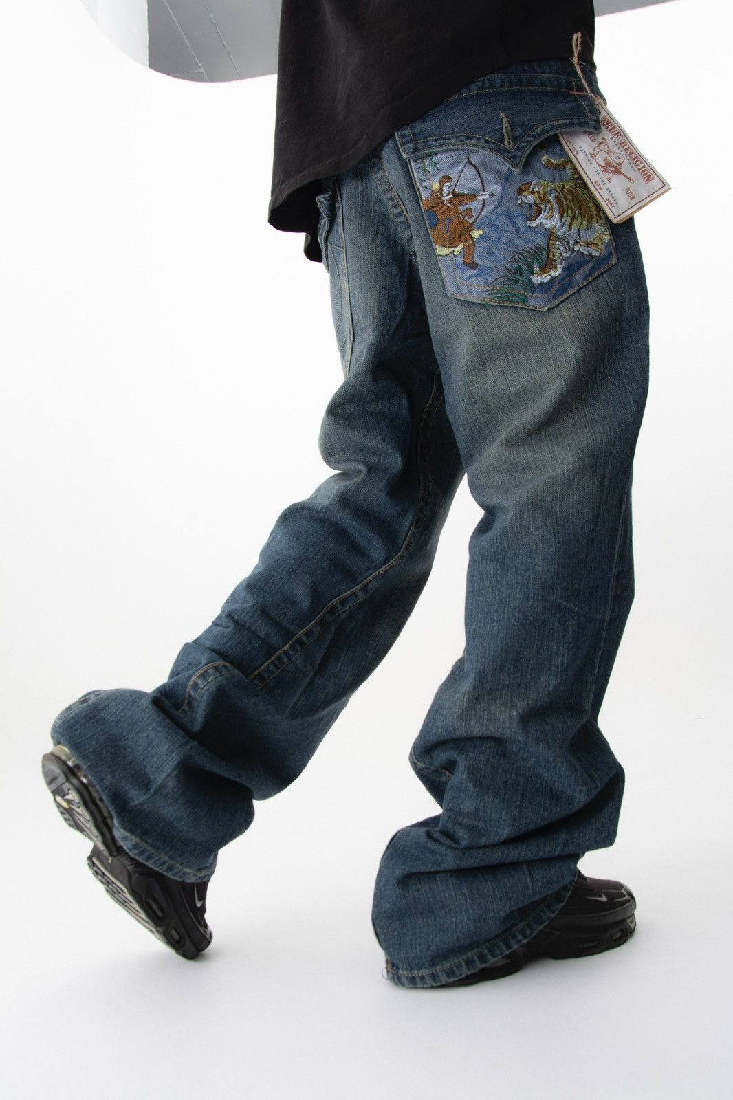 True Religion True religion faded denim distressed pants Size US 42 / EU 58 - 1 Thumbnail