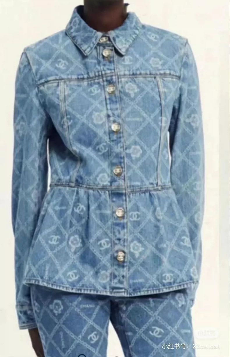 Chanel Chanel 23 early autumn denim jacket Nextarrow-2505 Size XS / US 0-2 / IT 36-38 - 1 Thumbnail
