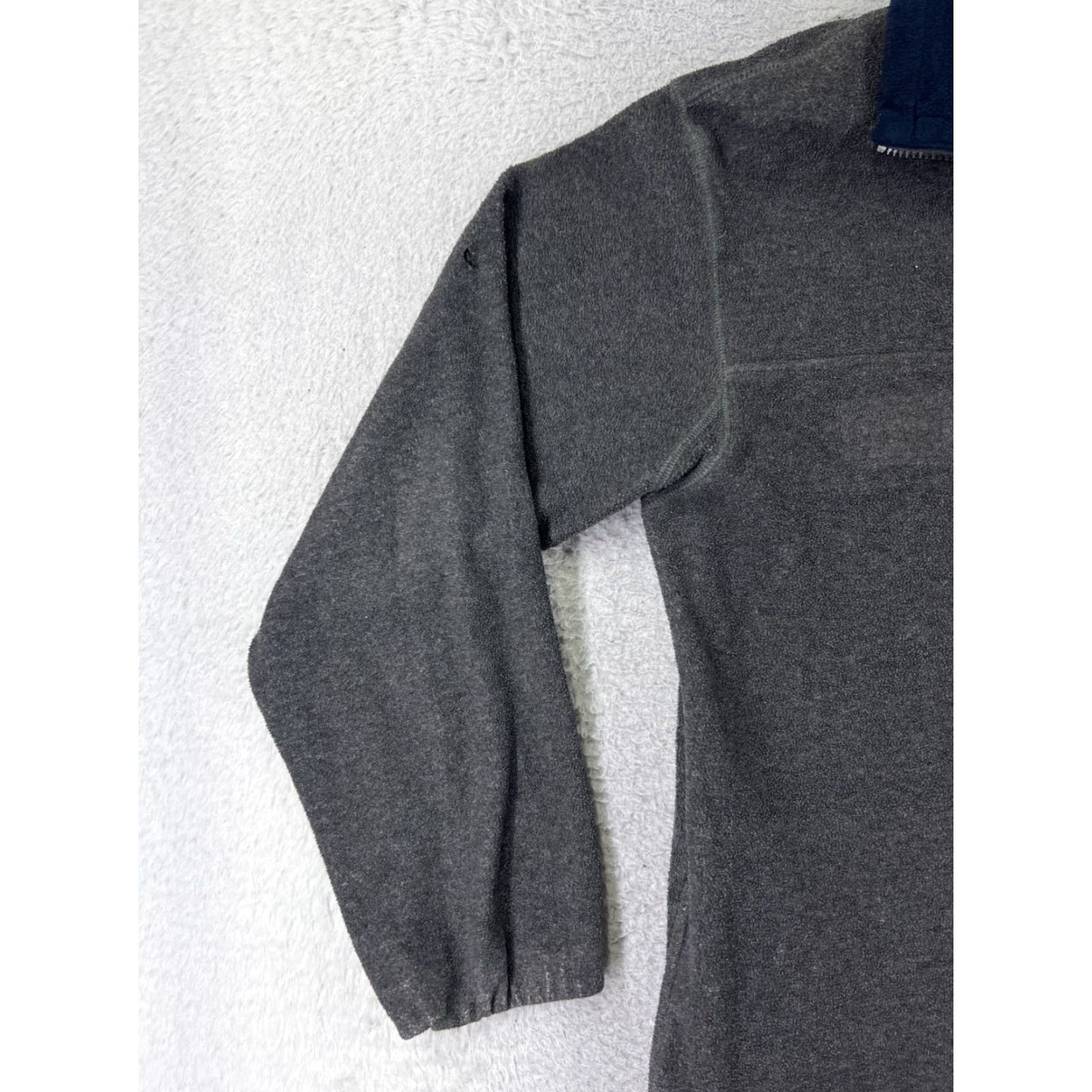 Guess VINTAGE GUESS Sweater Mens M Long Sleeve 1/4 Zip Gray Polyester Fleece Embroidered Logo 90s American Designer Mens Size US M / EU 48-50 / 2 - 6 Thumbnail