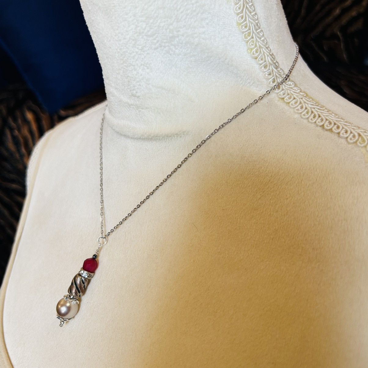 Handmade Handcrafted vintage bead drop pendant on chain necklace Size ONE SIZE - 3 Thumbnail