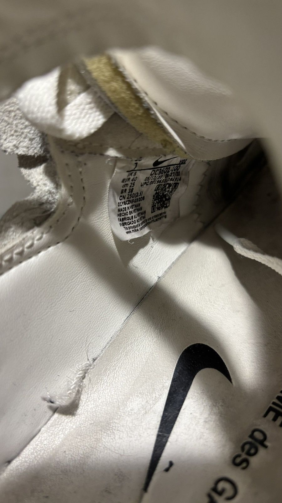 Comme des Garcons × Nike Comme Des Garçons Nike Air Force 1 Mid Size US 7 / EU 40 - 15 Thumbnail