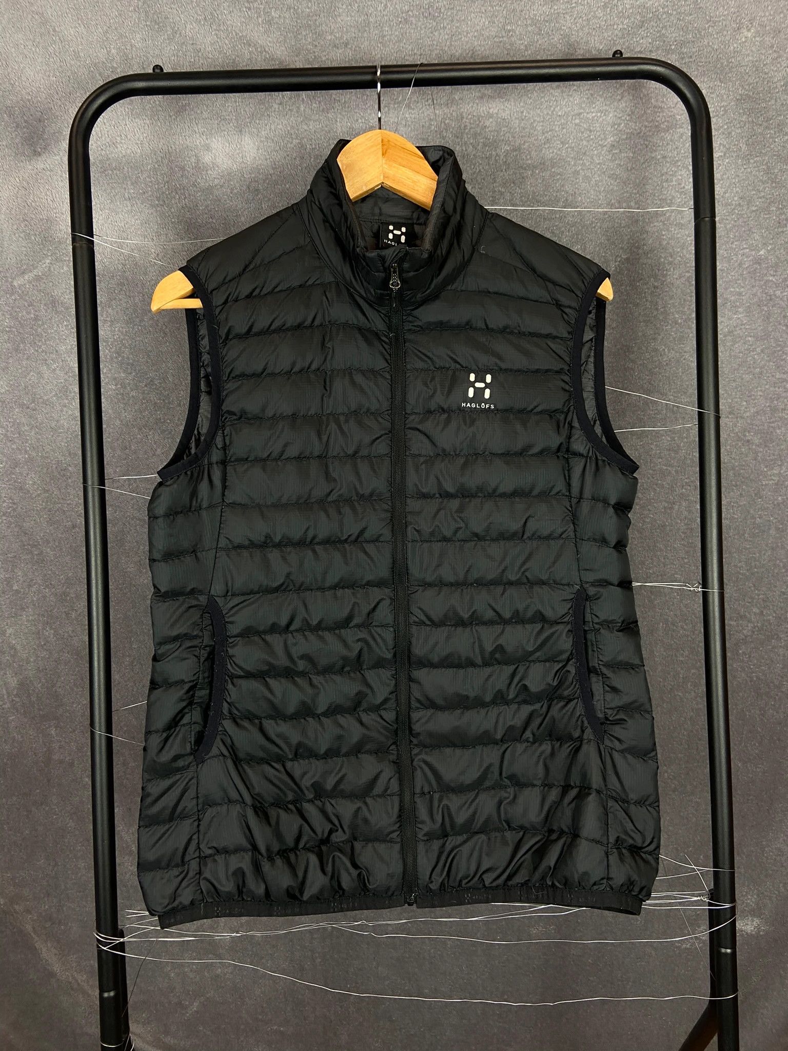Haglofs Haglöfs Black Puffer Vest L | Lightweight Outdoor Gear Size L / US 10 / IT 46 - 1 Thumbnail