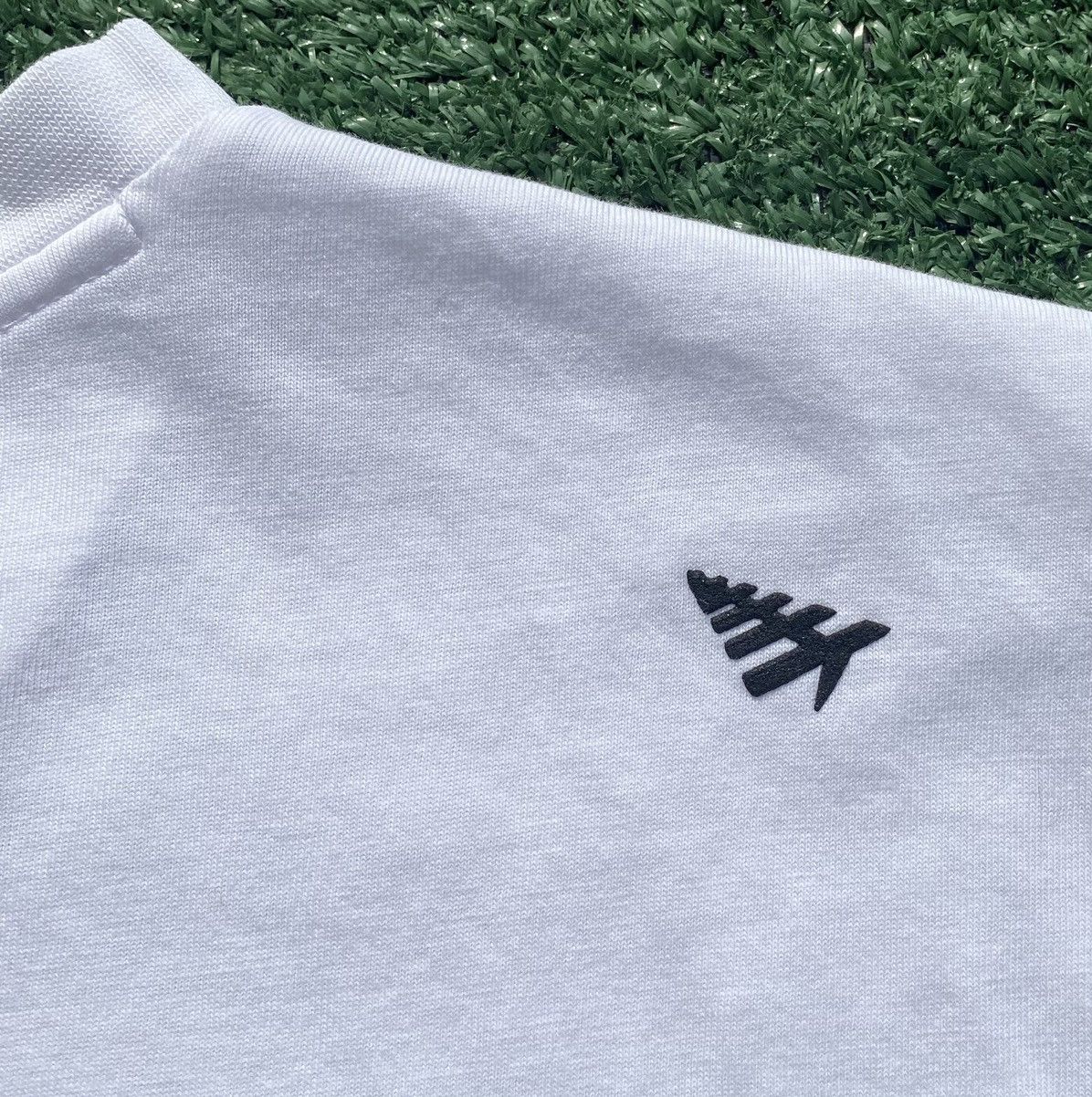 Paper Planes Rare Paper Planes Rebirth Photo Real Artwork T-shirt Mens L Size US L / EU 52-54 / 3 - 7 Thumbnail