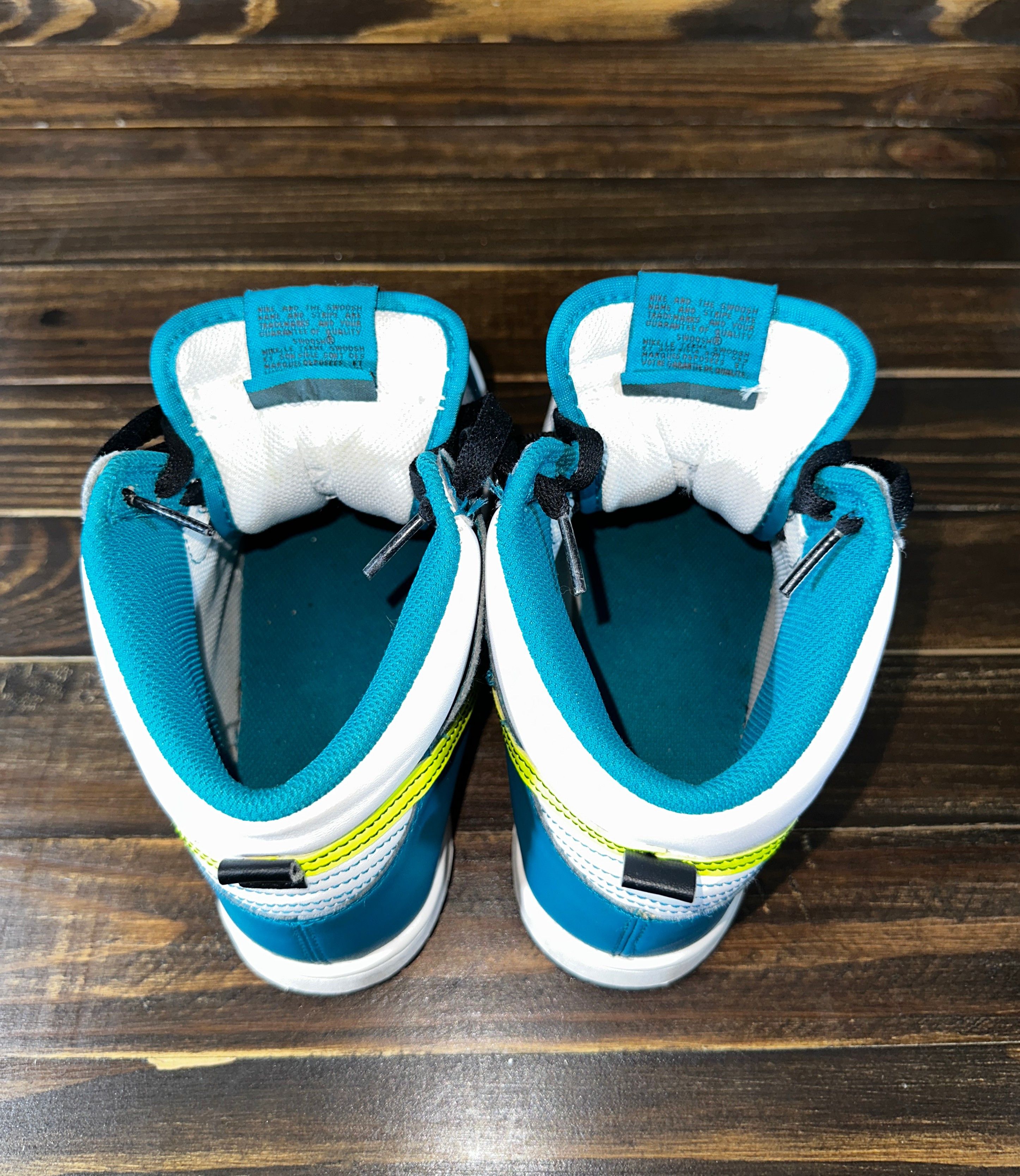 Nike Nike Dunk High Bright Spruce Volt Kids Sneakers Casual Sport Size US 6 / EU 39 - 10 Thumbnail
