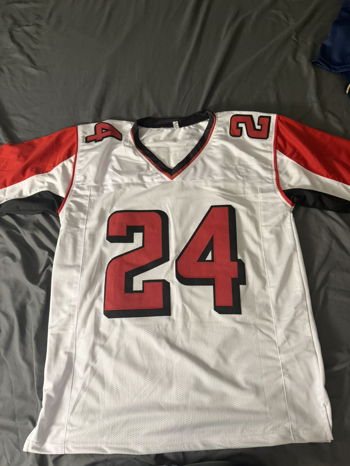 Other Devonta Freeman Autographed Custom Atlanta Falcons Jersey Size ONE SIZE - 3 Thumbnail