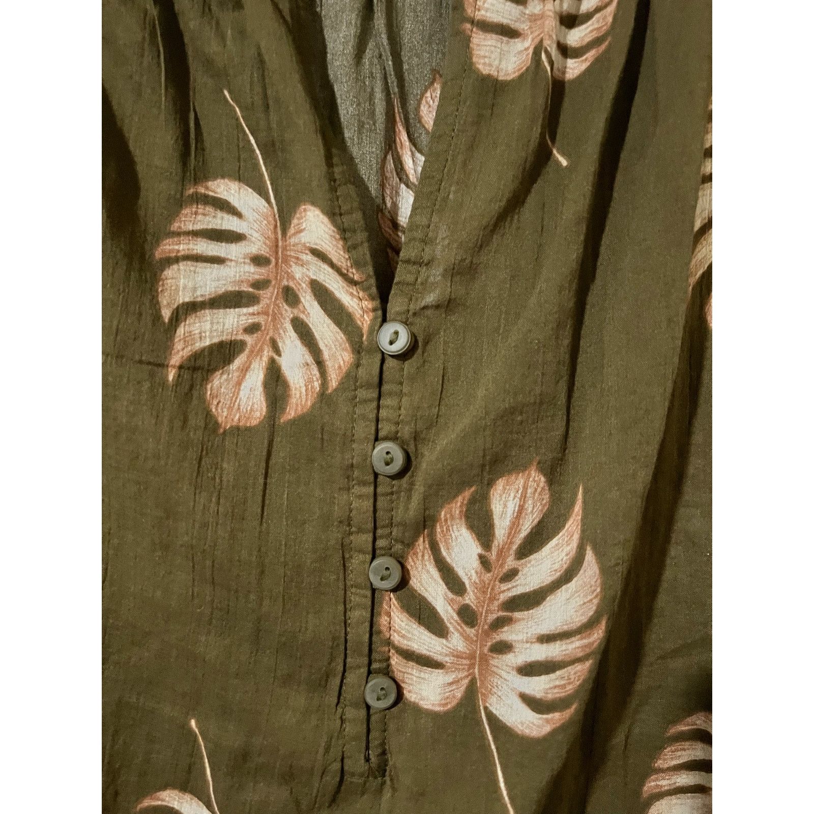 Liz Claiborne Sleeveless Y Neck Woven Olive Grove Leaf Floral Blouse Top S Size S / US 4 / IT 40 - 7 Thumbnail