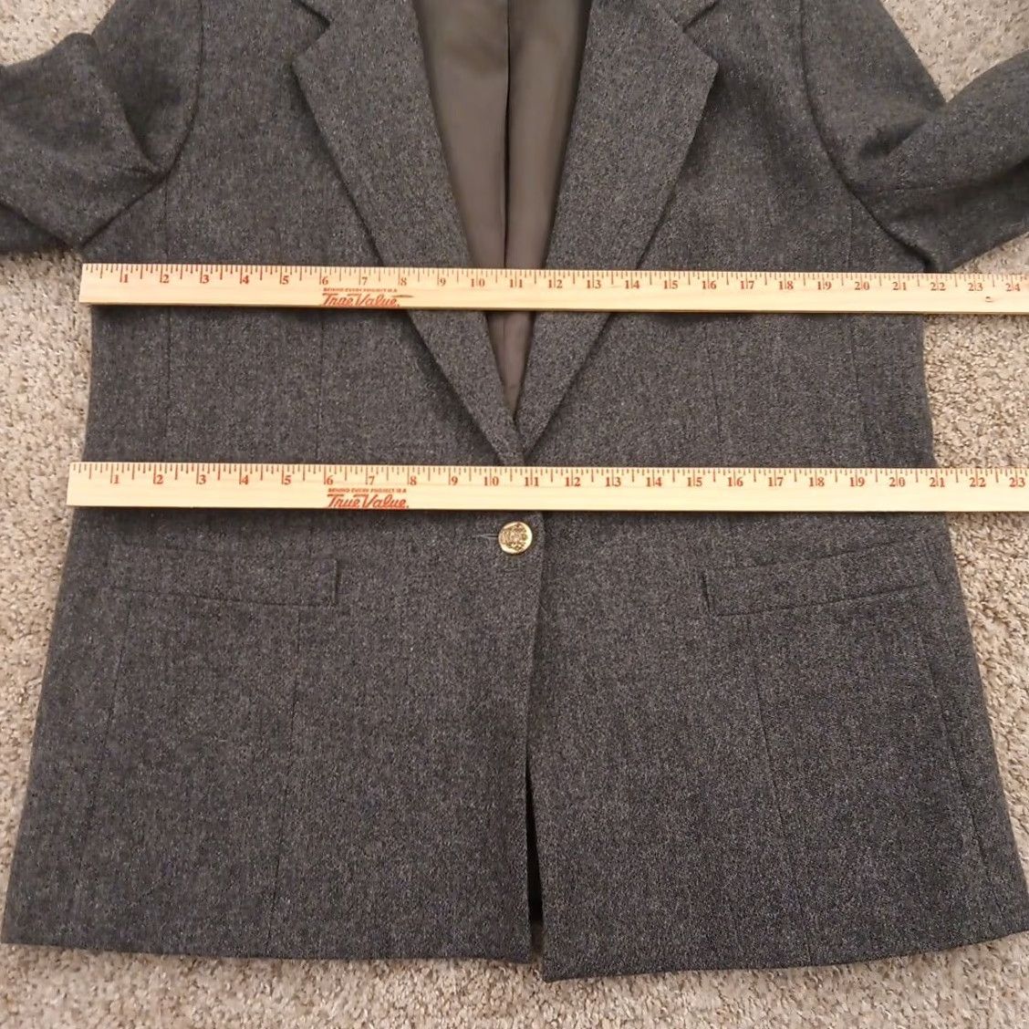 Vintage VINTAGE Dumas Blazer Women Petite Size 12 Gray Wool Single-Breasted One-Button Notch Lapel Womens Size XL / US 12-14 / IT 48-50 - 5 Thumbnail