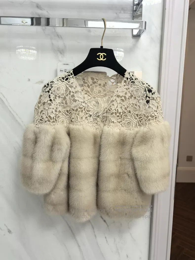 Valentino Valentino Lace fur Size XS / US 0-2 / IT 36-38 - 1 Thumbnail