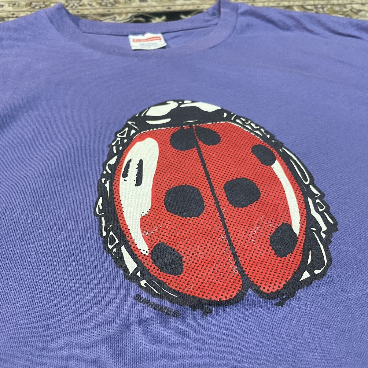 Hypebeast × Supreme Supreme Ladybug Tee Light Purple Medium Size US L / EU 52-54 / 3 - 3 Thumbnail