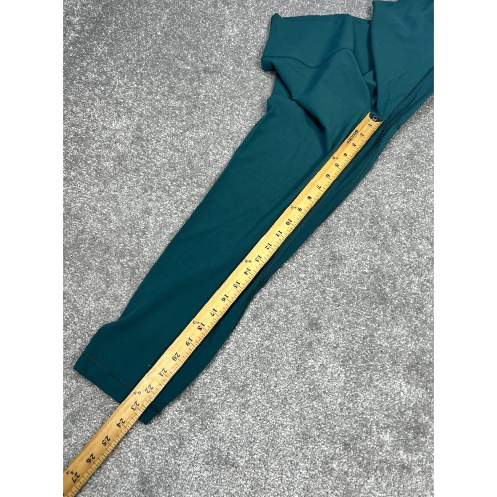 Lululemon Lululemon Align HR Crop 23'' Leggings Womens 12 Green Logo High Rise Athletic Shirt? Size 34" / US 12 / IT 48 - 3 Thumbnail