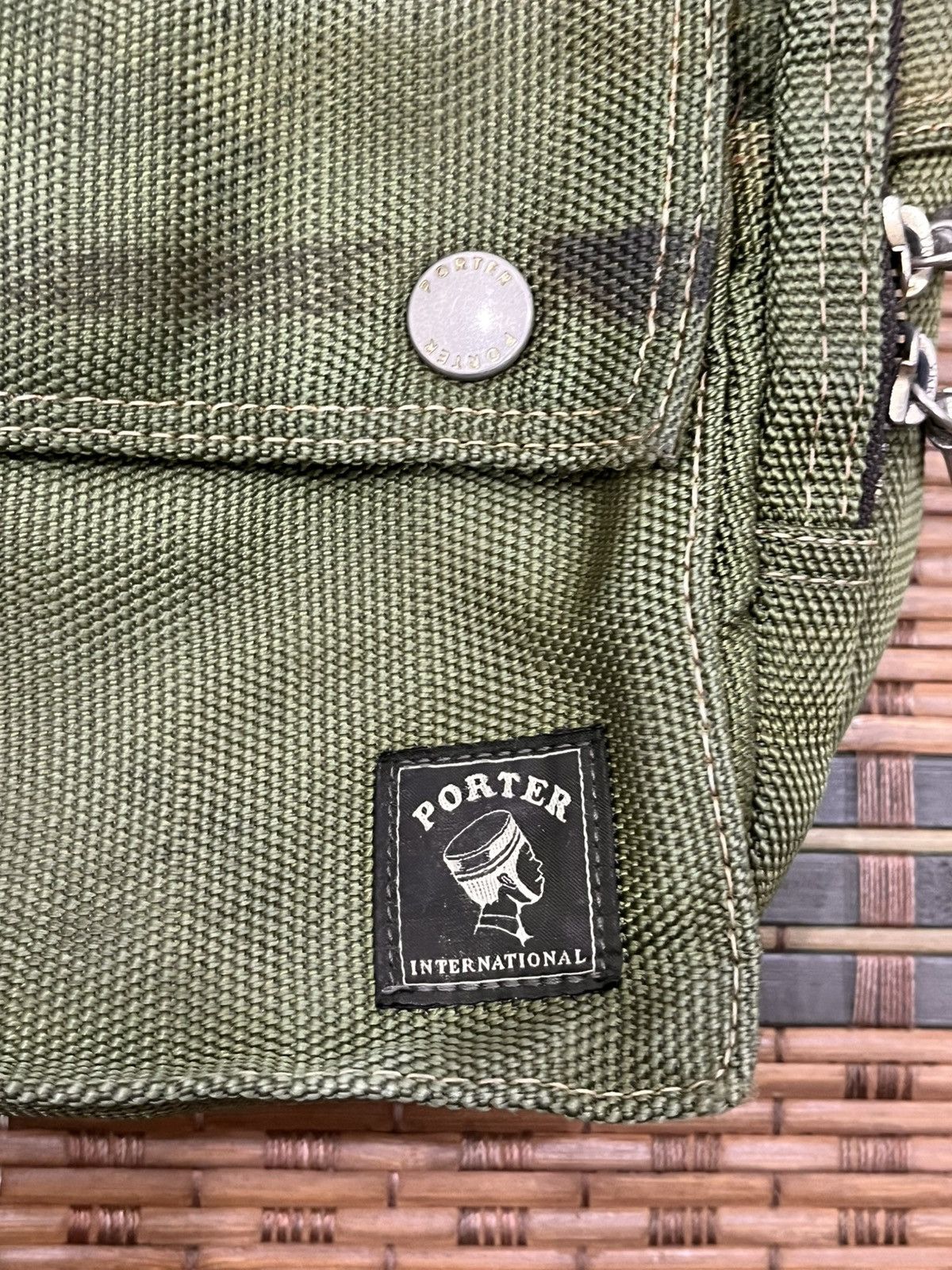 Porter Porter International Stain & Worn Messenger Bag Size ONE SIZE - 2 Thumbnail