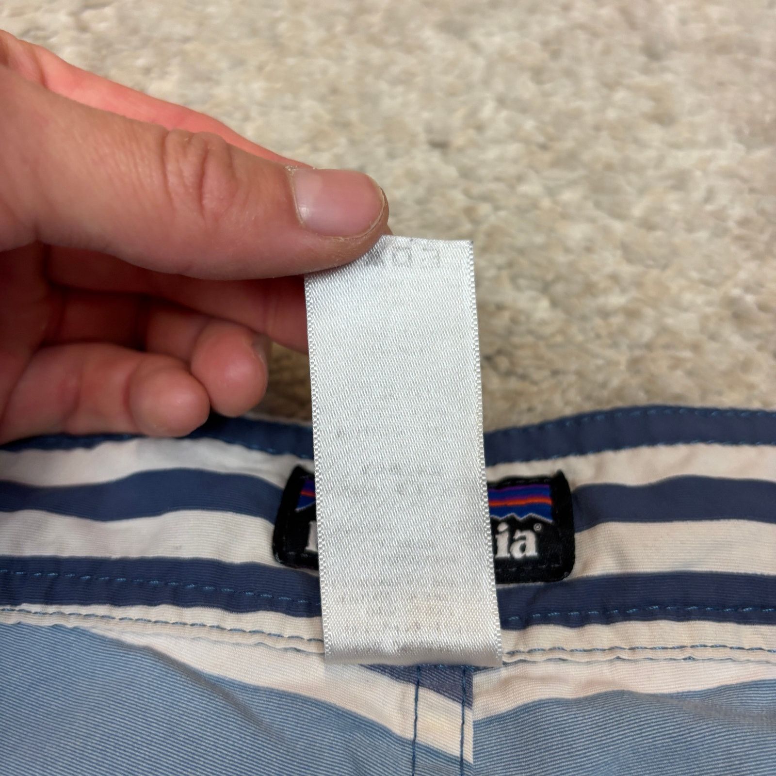 Patagonia Patagonia Wavefarer 9" Board Shorts Striped Shorts Men's 38 Size US 38 / EU 54 - 5 Thumbnail