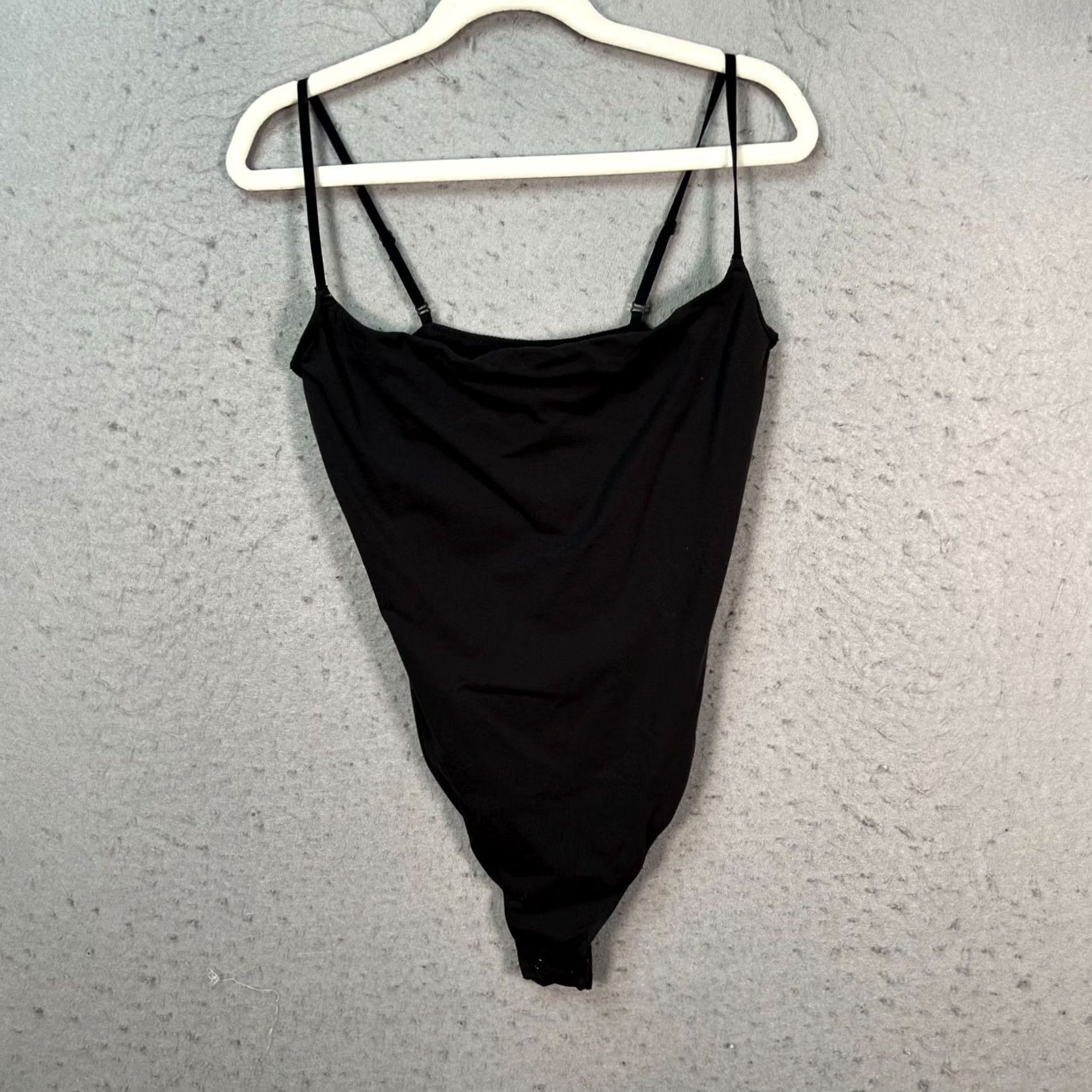 SKIMS Skims Bodysuit Size Small Black Adjustable Straps Snap Closure Womens Size S / US 4 / IT 40 - 2 Thumbnail
